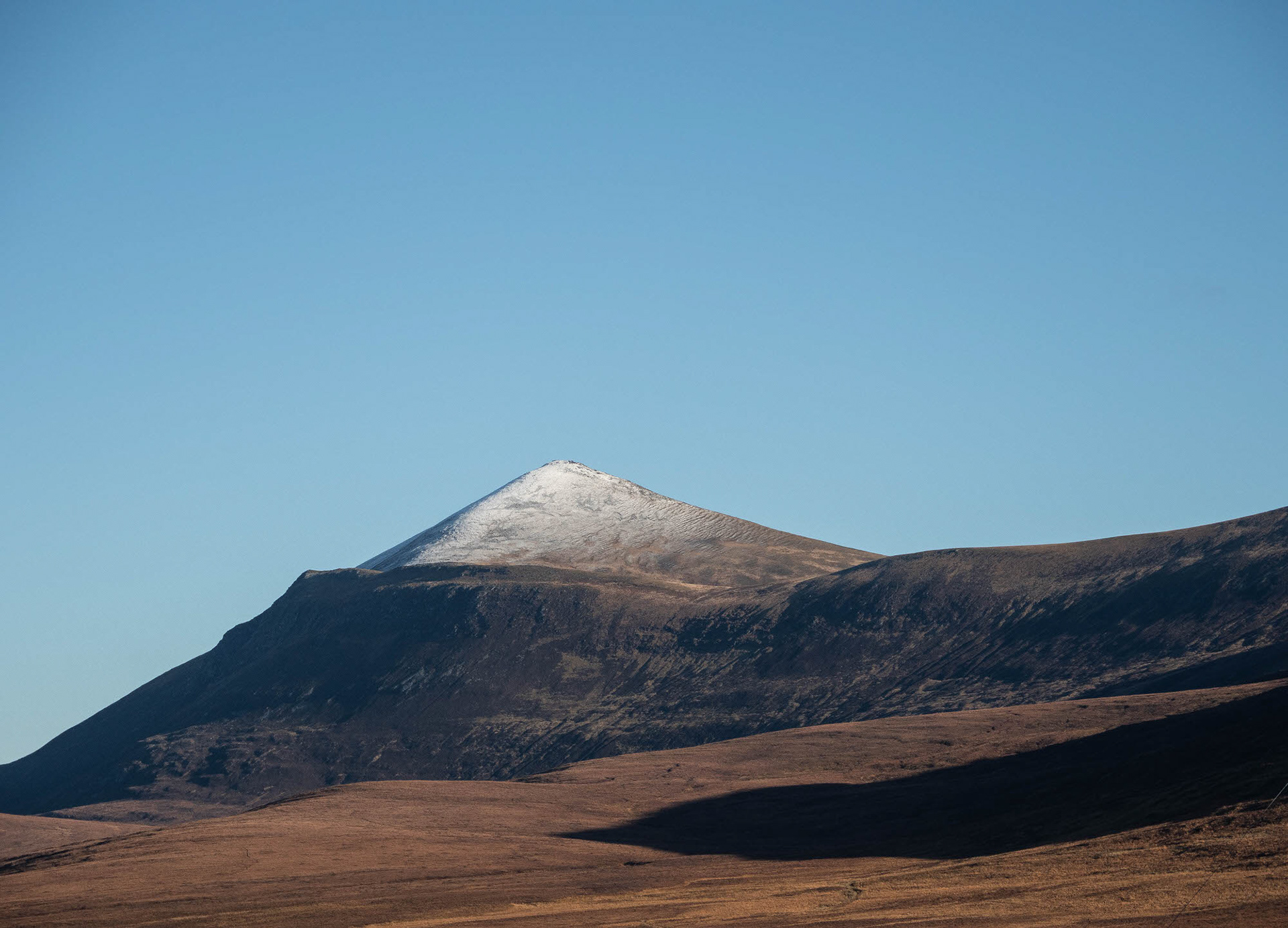 November snow on Meall nan Con (Ben Klibreck), Highland