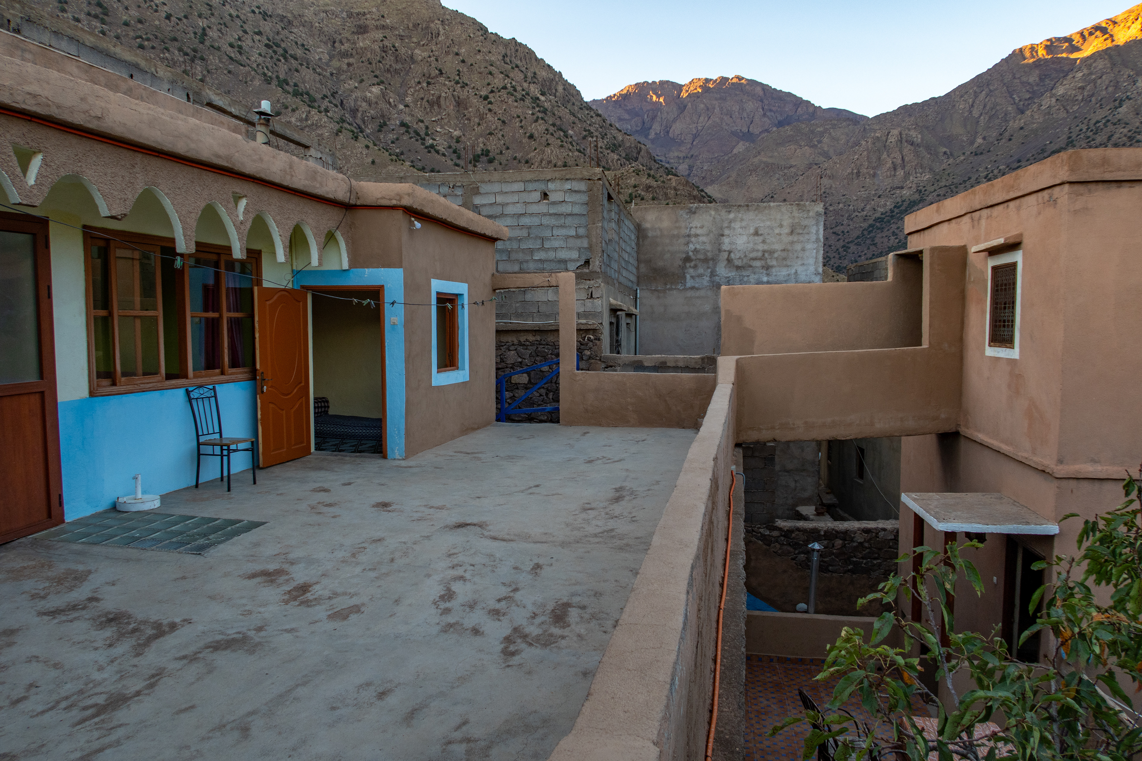 Gjestehus i Aroumd. Jbel Toubkal i bakgrunnen