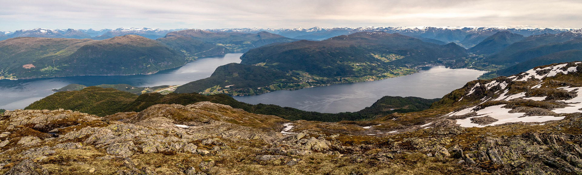Nordfjord  og Gloppefjorden fra Reinekallen i Gloppen