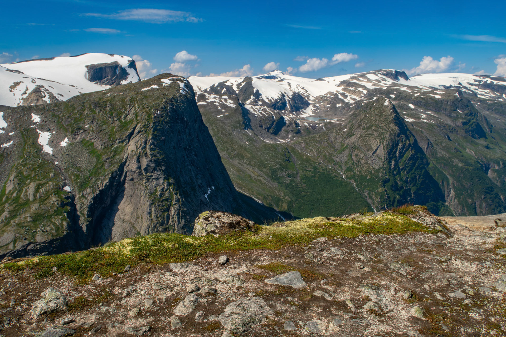 Middagsnibba, Hanekammen og Snønipa