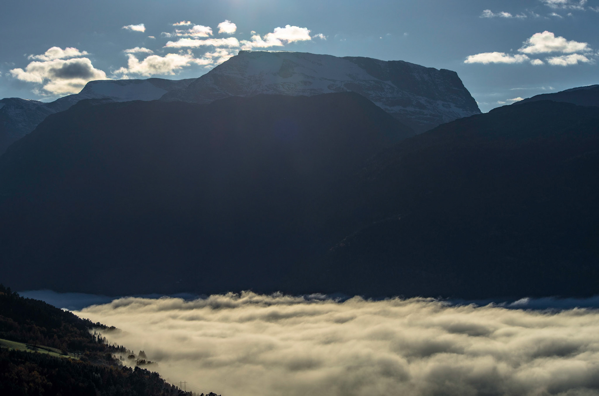 Breimsvatnet og Botnafjellet