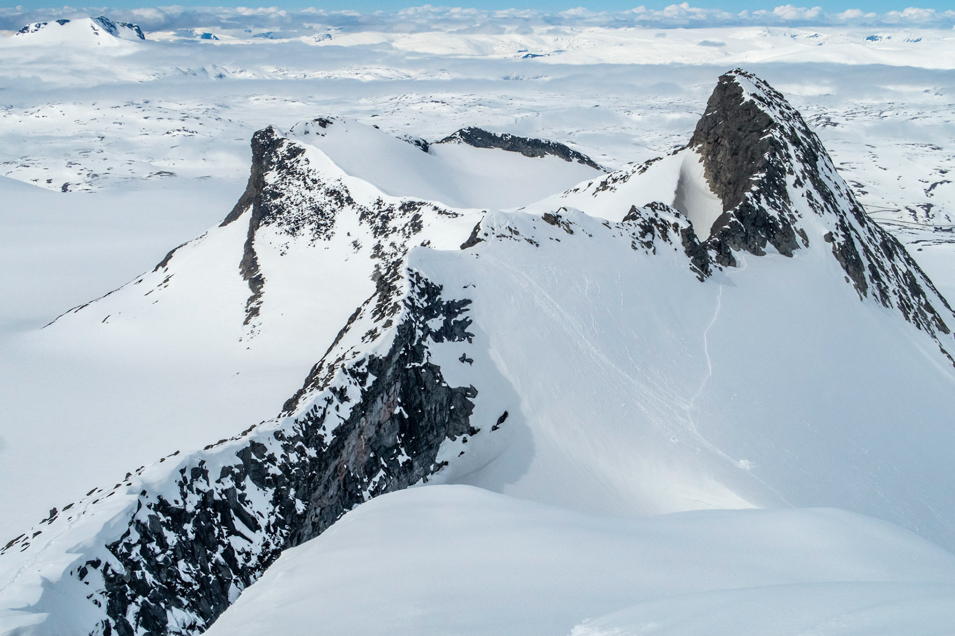 Kalven og Skeie fra Veslebjørn - Smørstabbtindan