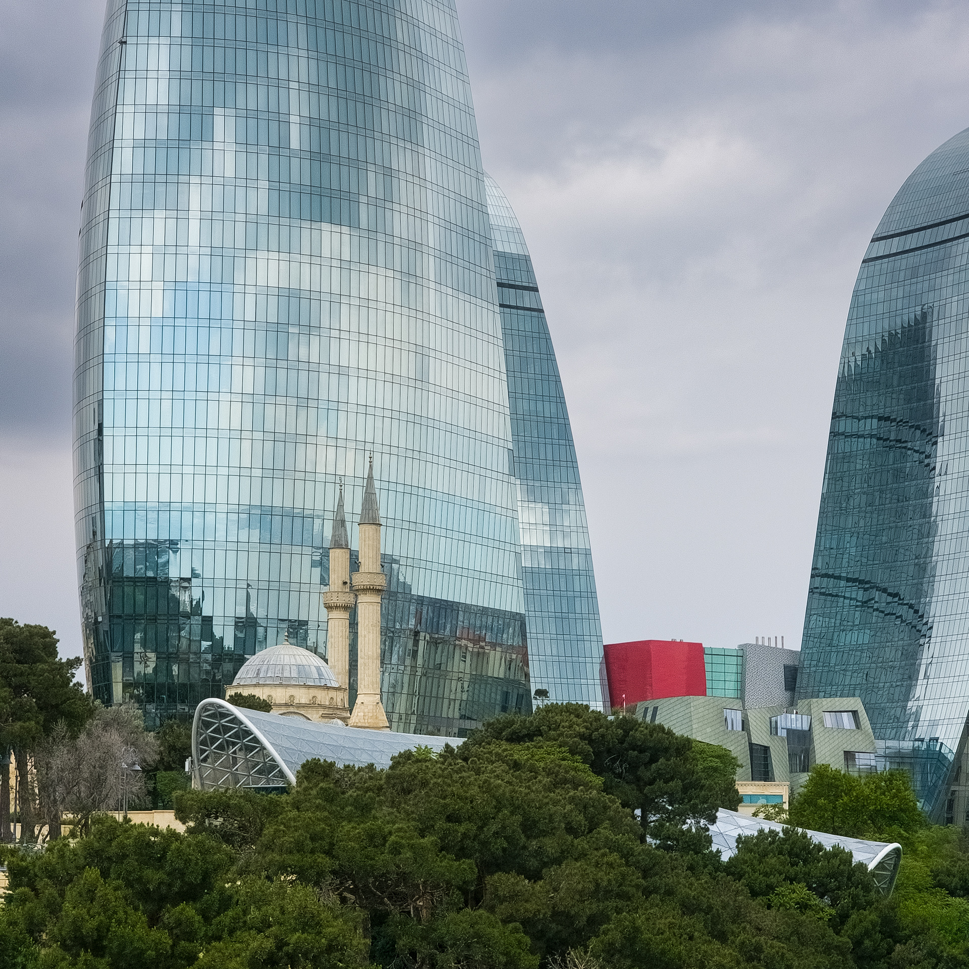 Baku - Flame towers og moske