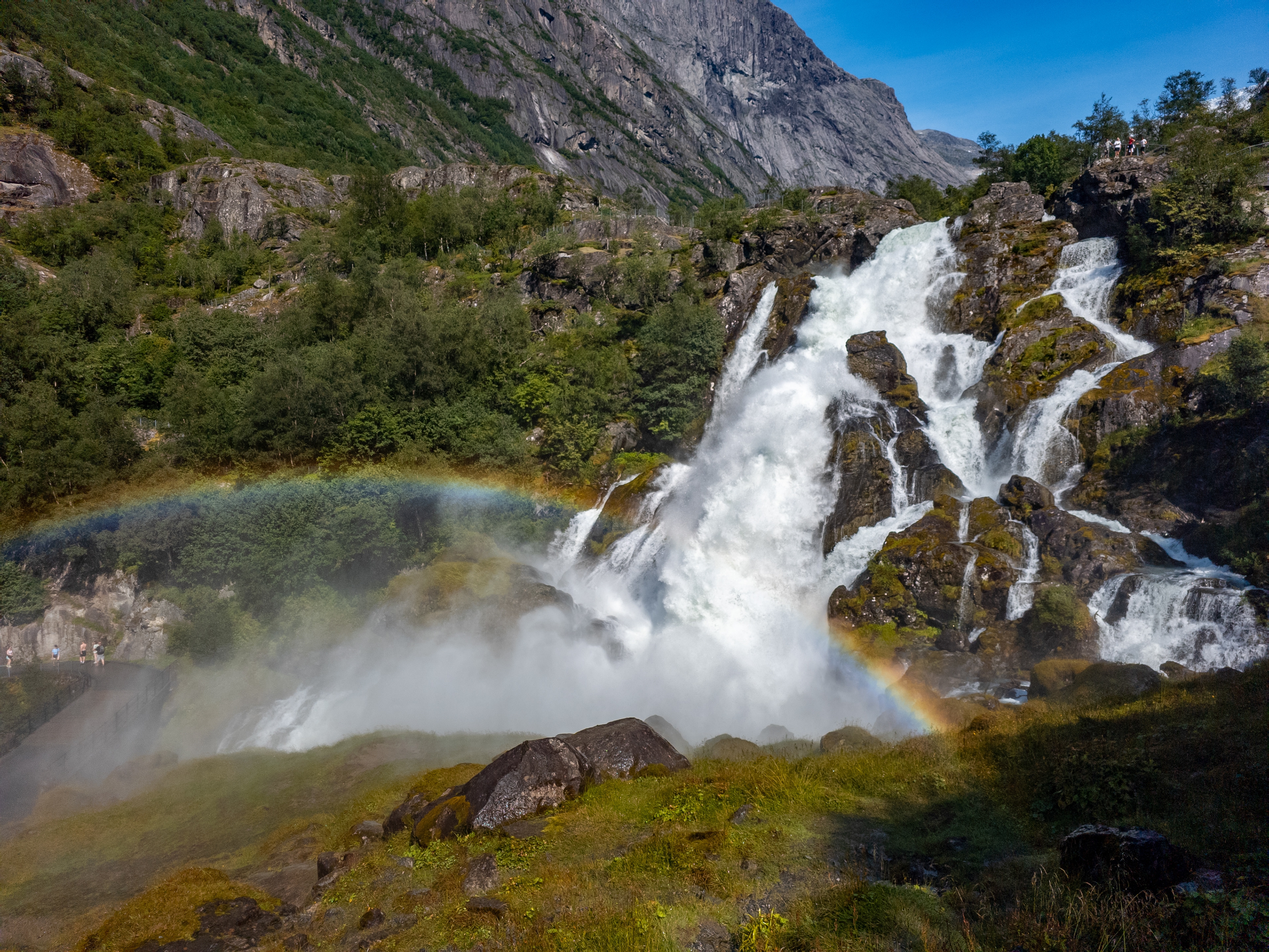 Kleivafossen i Briksdalen