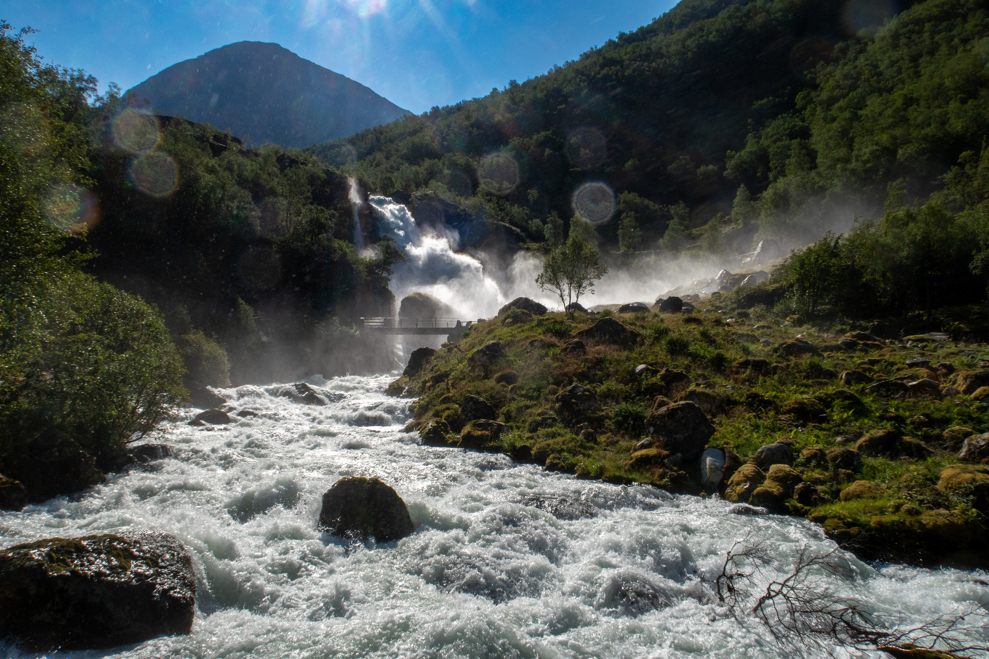 Kleivafossen i Briksdalen