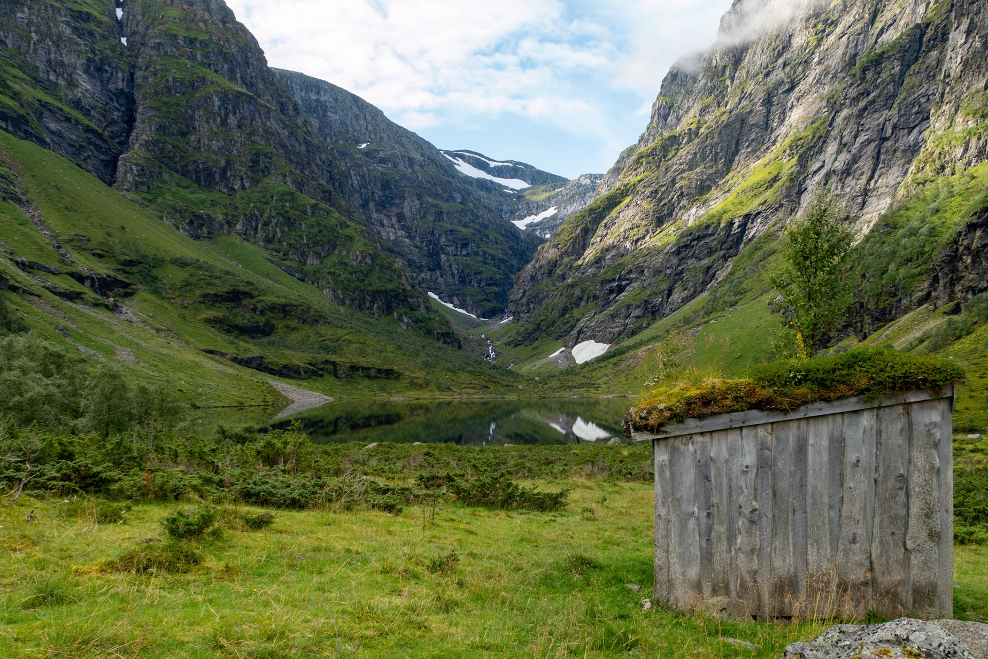 Instevatnet i Traudalen i Gloppen