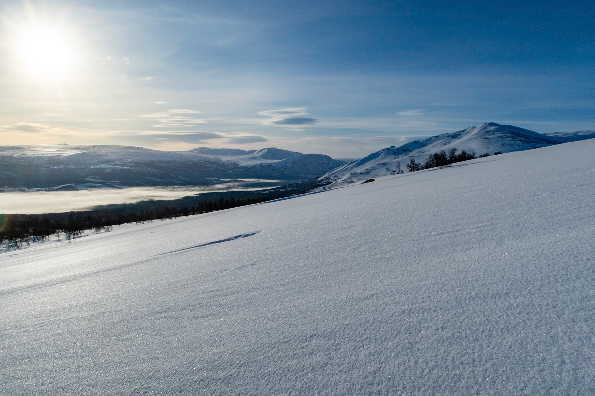 Mot Oppdal og Kinnpiken fra Storhøa