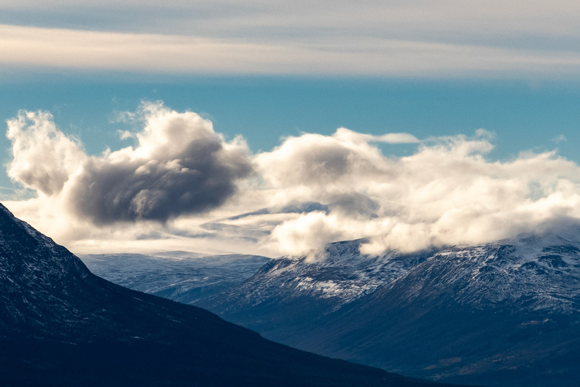 Mot Snøhetta fra Vora i Oppdal