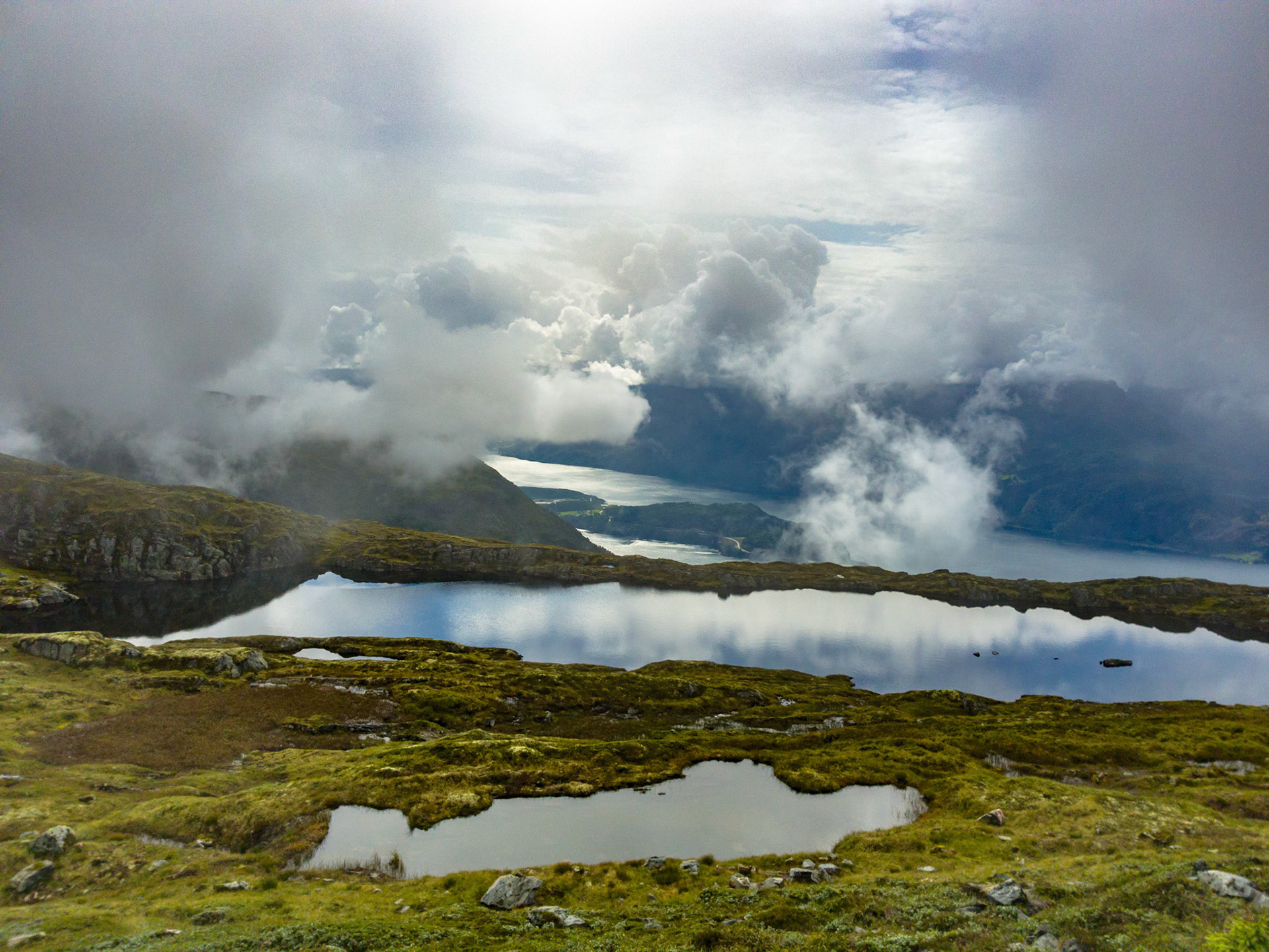Anda fra Høgefjellet/Sagtennene/Trolledalsegga