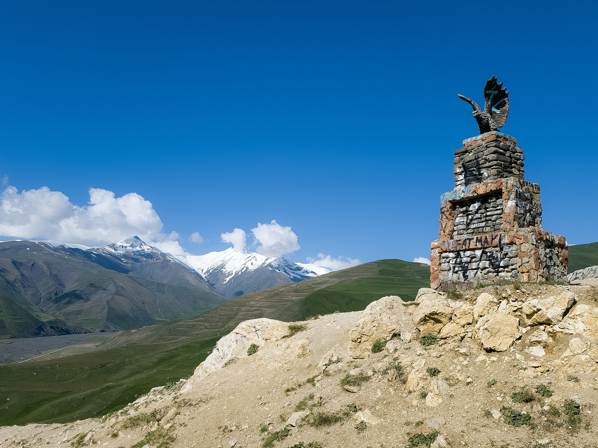 Qalaxudat - Eagle top