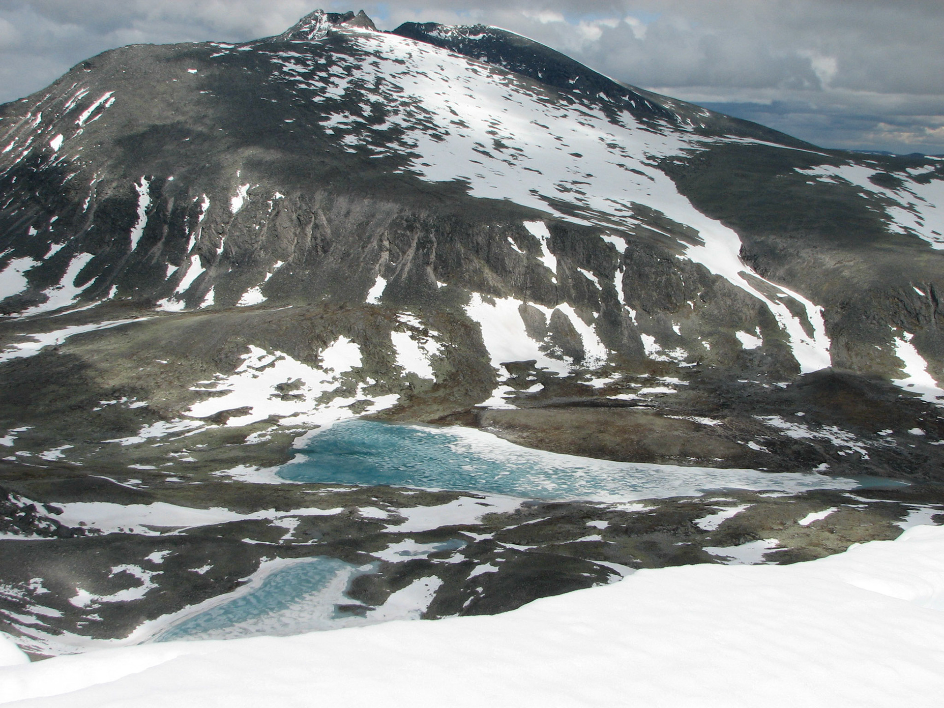 Fra Storstygge Svånåtind i juni