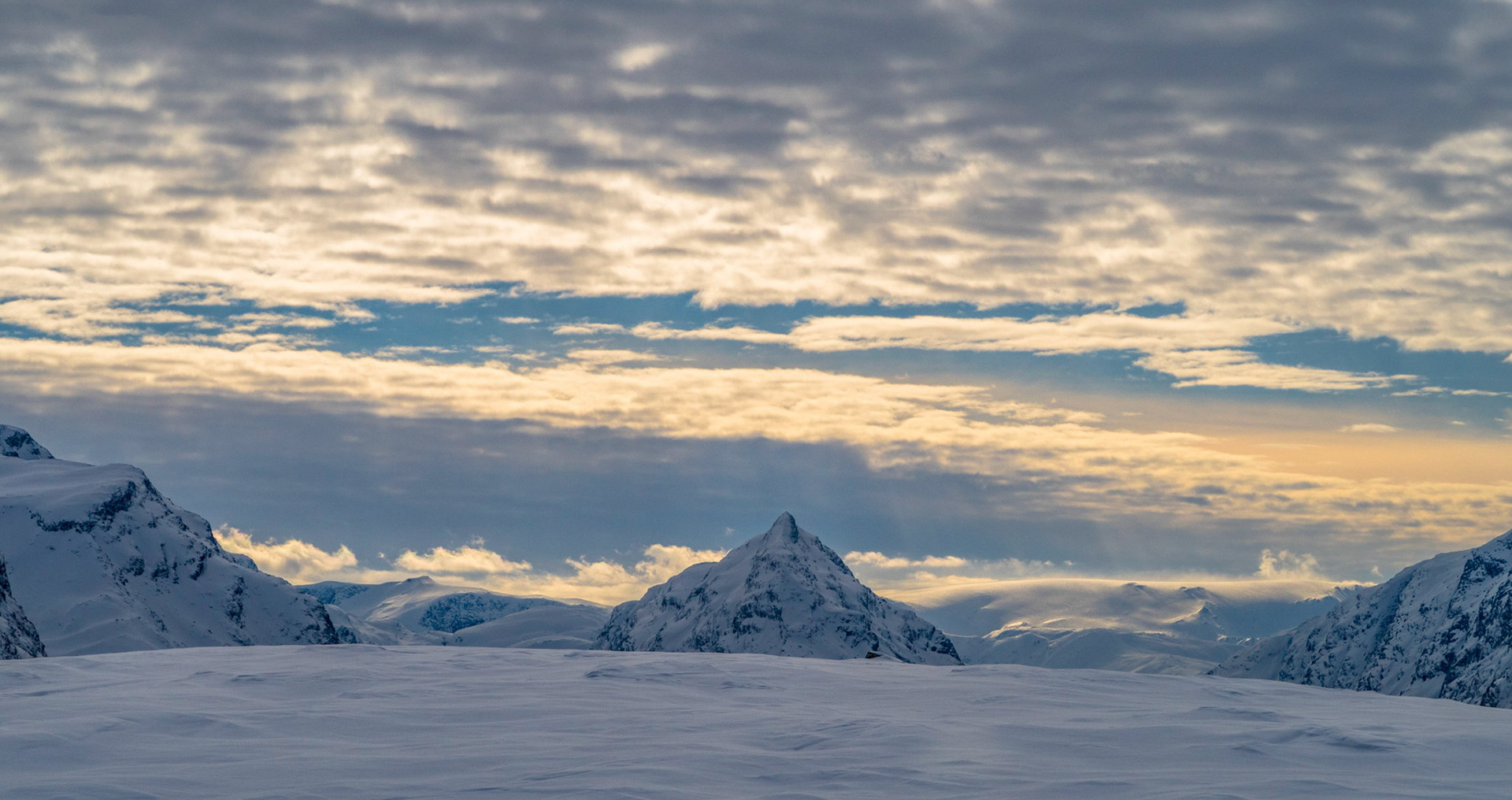 Eggjenibba og Jostedalsbreen fra Støyvastøylen