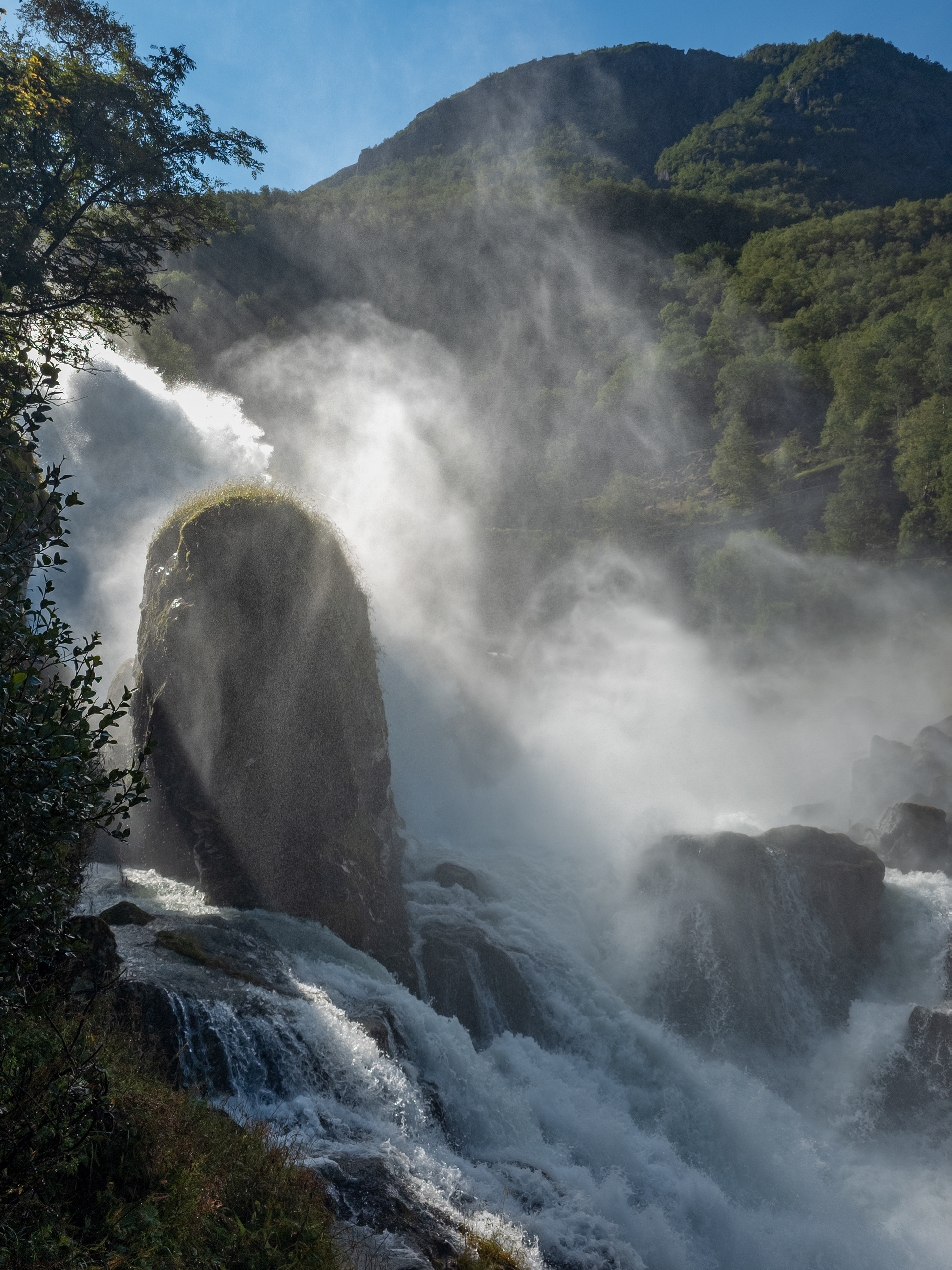 Kleivafossen i Briksdalen