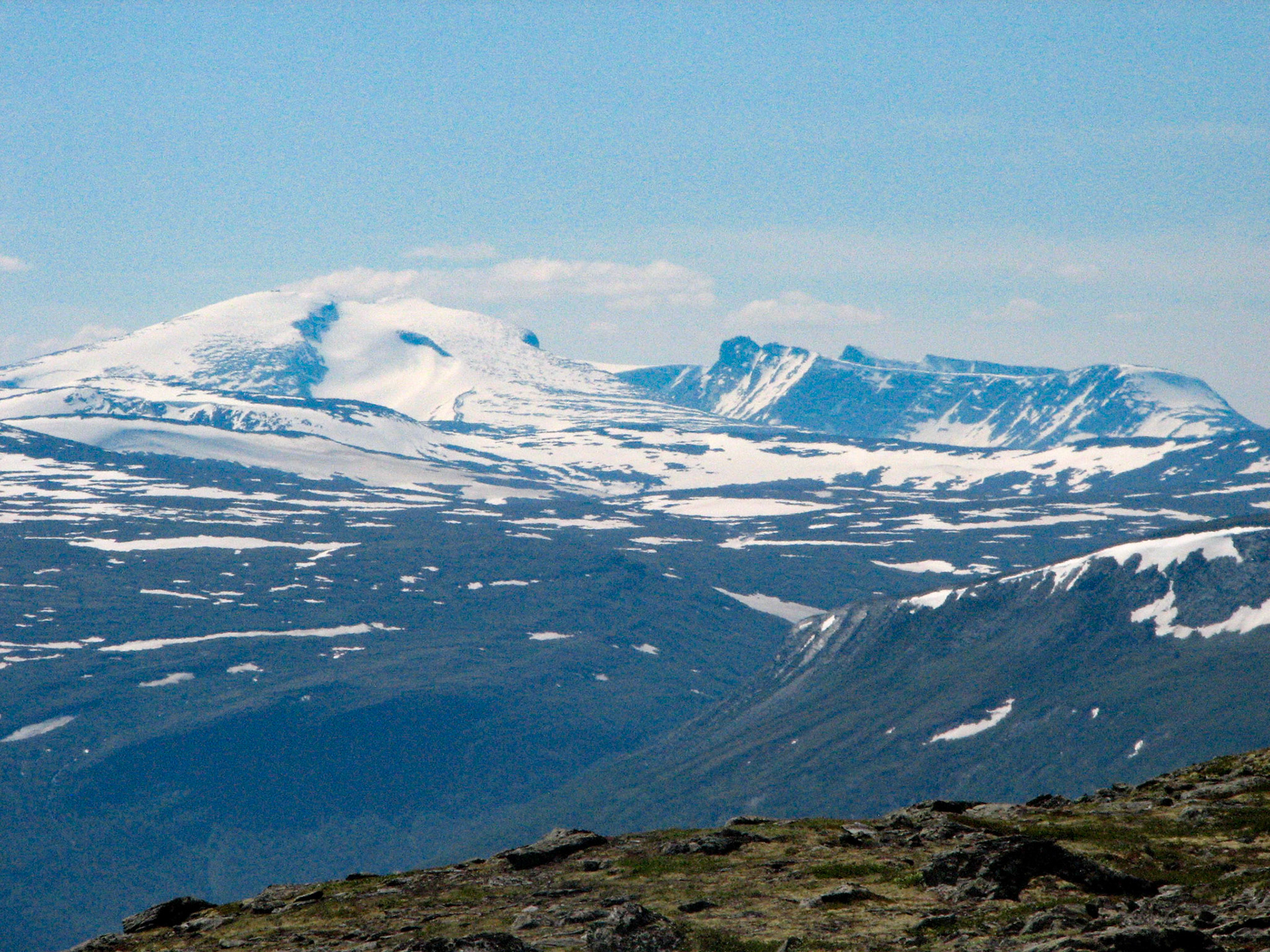 Fra Allmannaberget i juni