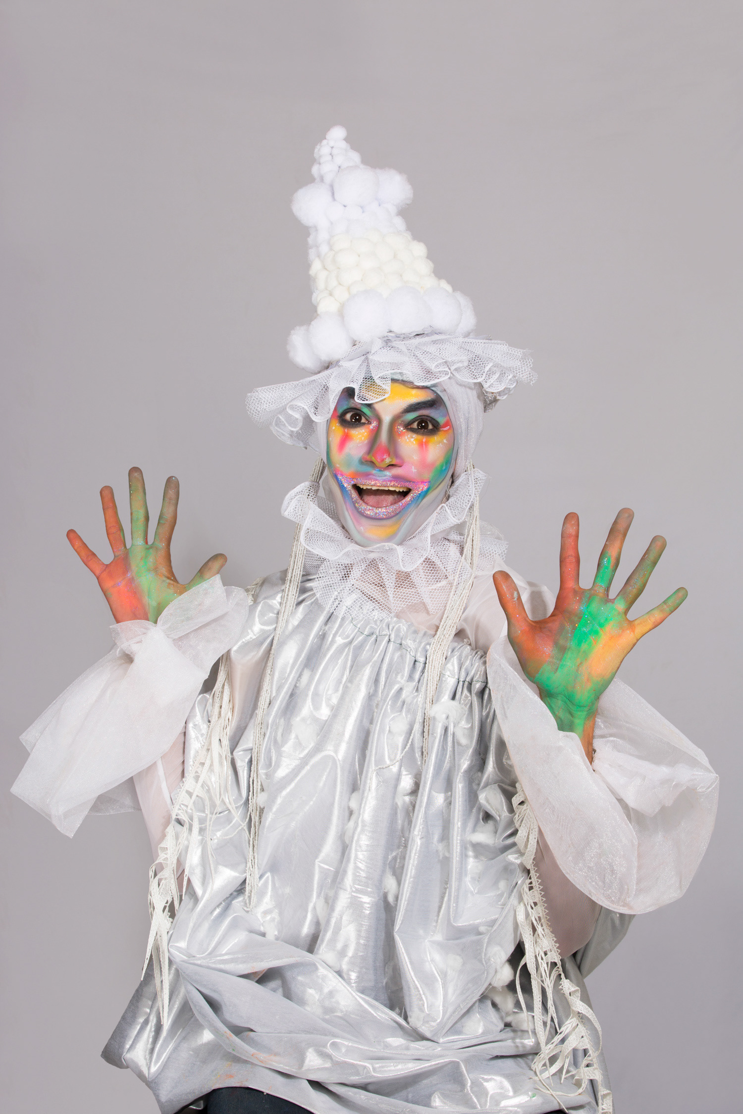 Hasya - Laughter - White