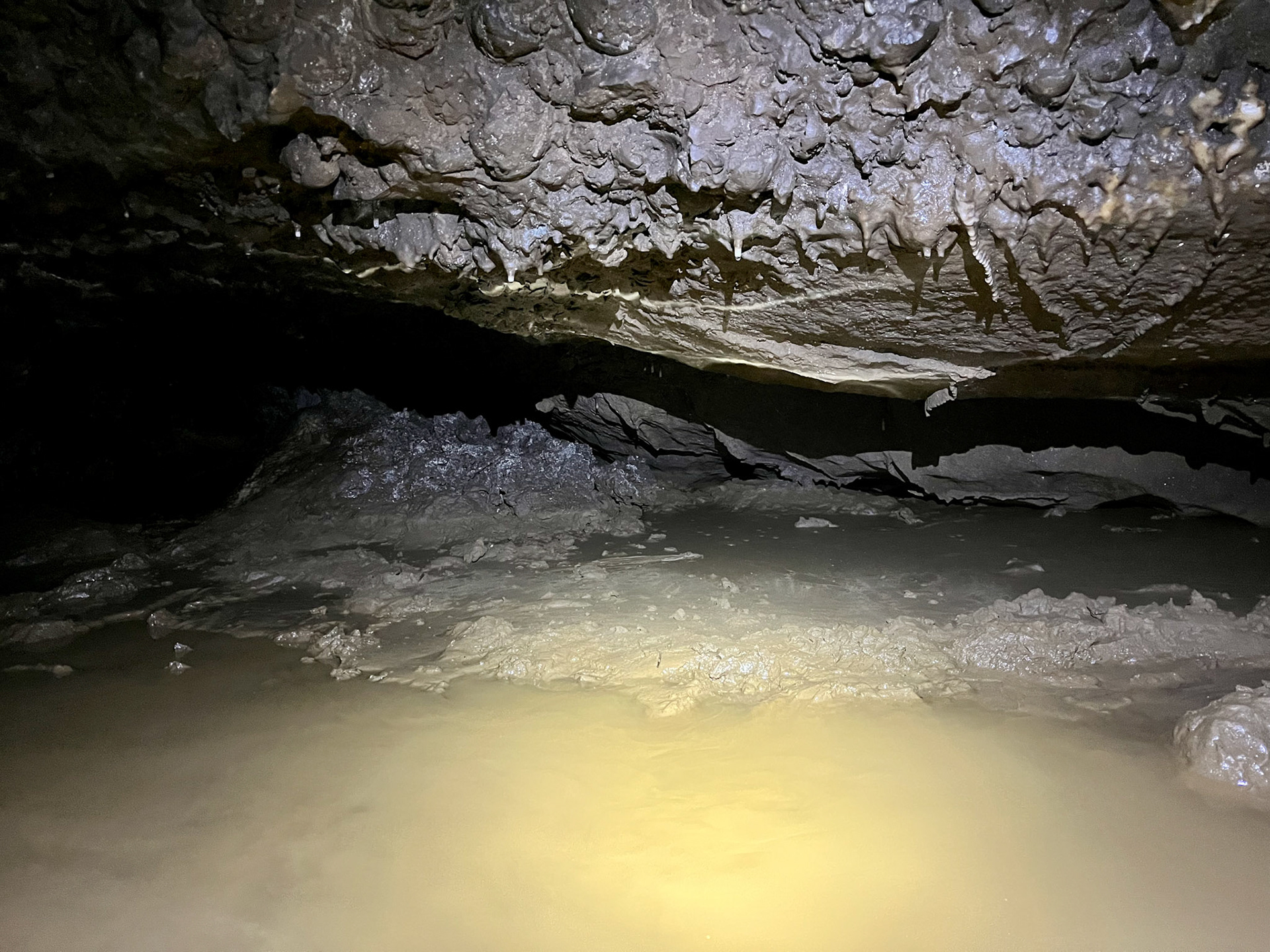 Finding clay in the caves of the Peak District