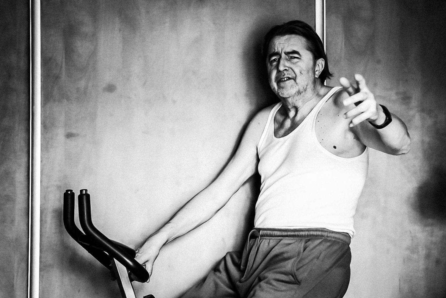 Documentary Portrait of Wojtek exercising at home