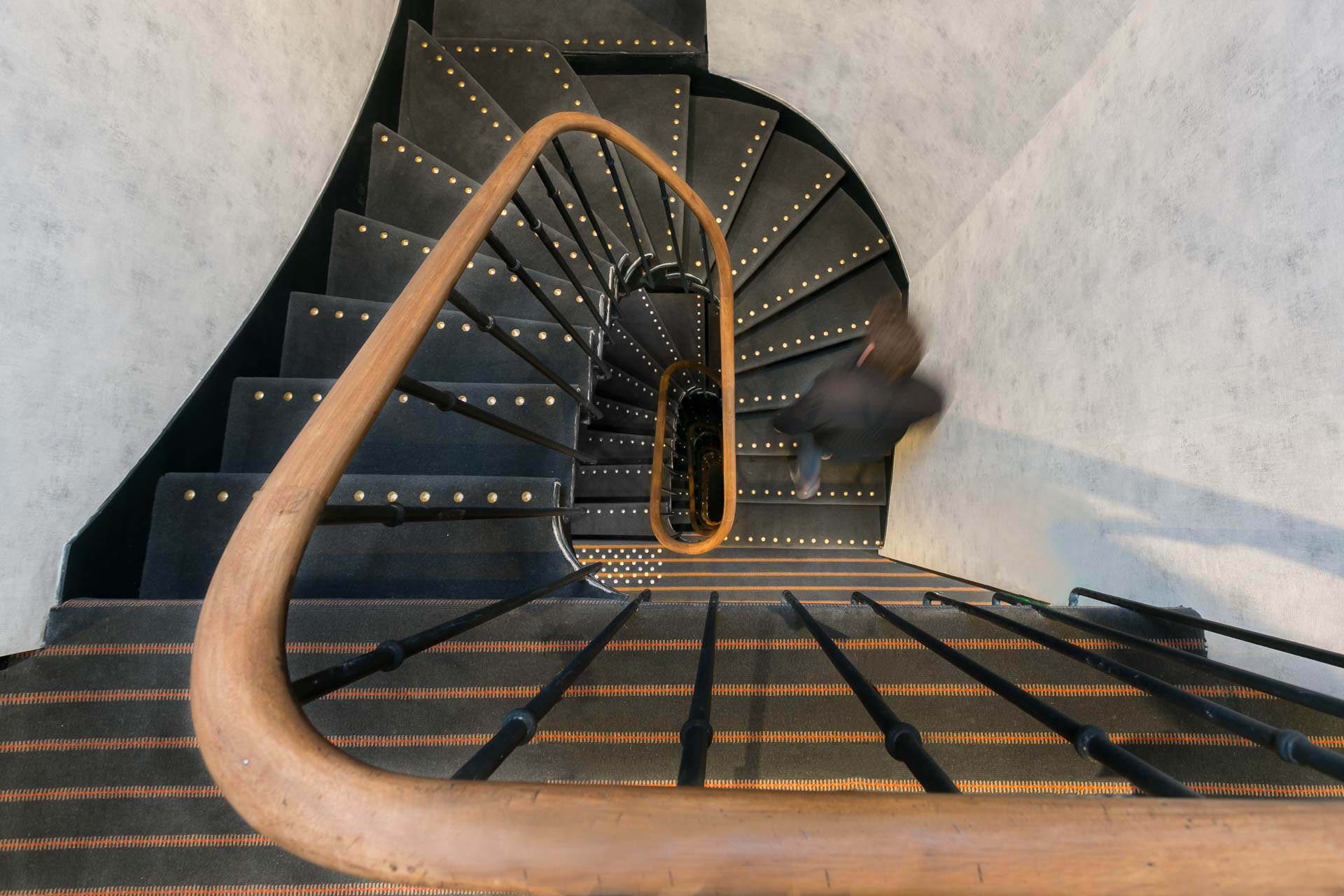 Floue de mouvement dans la cage d'escaliers