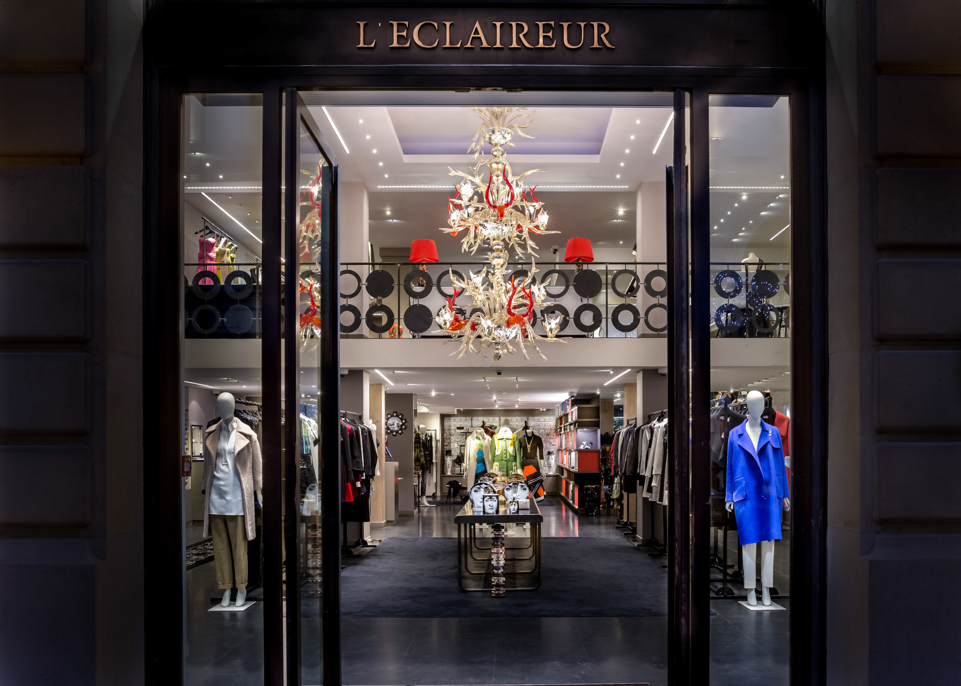 Devanture de l'Eclaireur - boutique vêtement luxe à Paris
