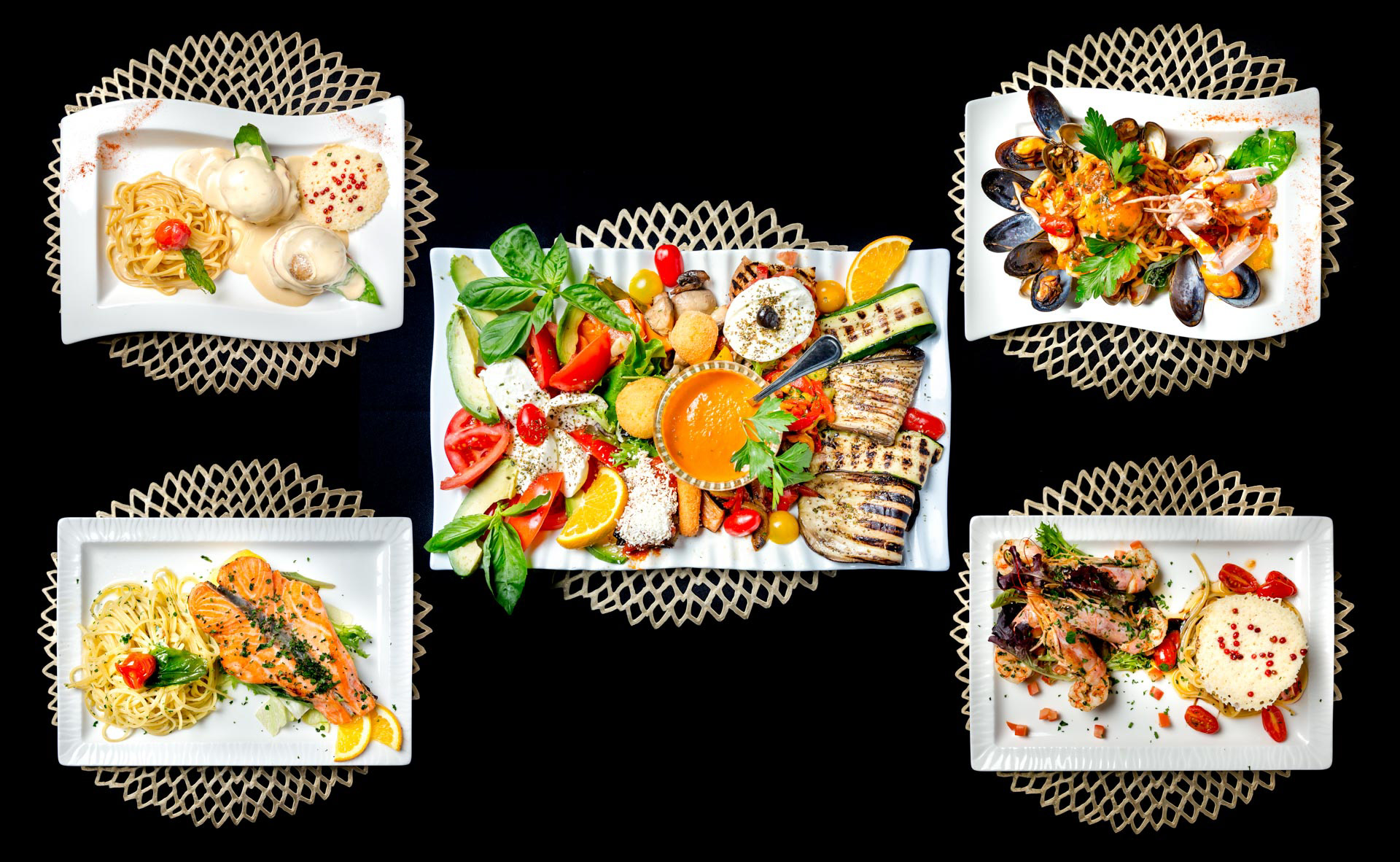 composition assiettes sur fond noir