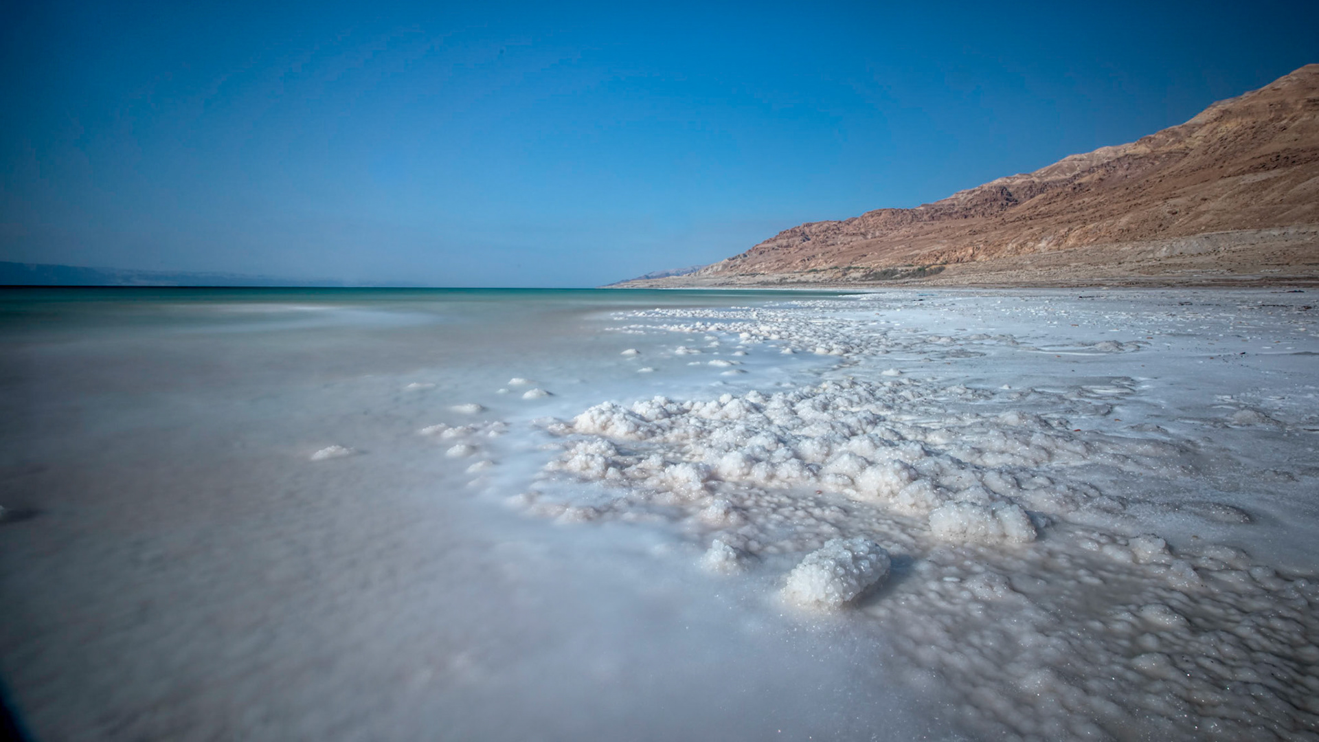 Море соленая вода. Мёртвое море Израиль. Мертвое море в Евразии. Израиль соленое озеро. Израиль соленое море.