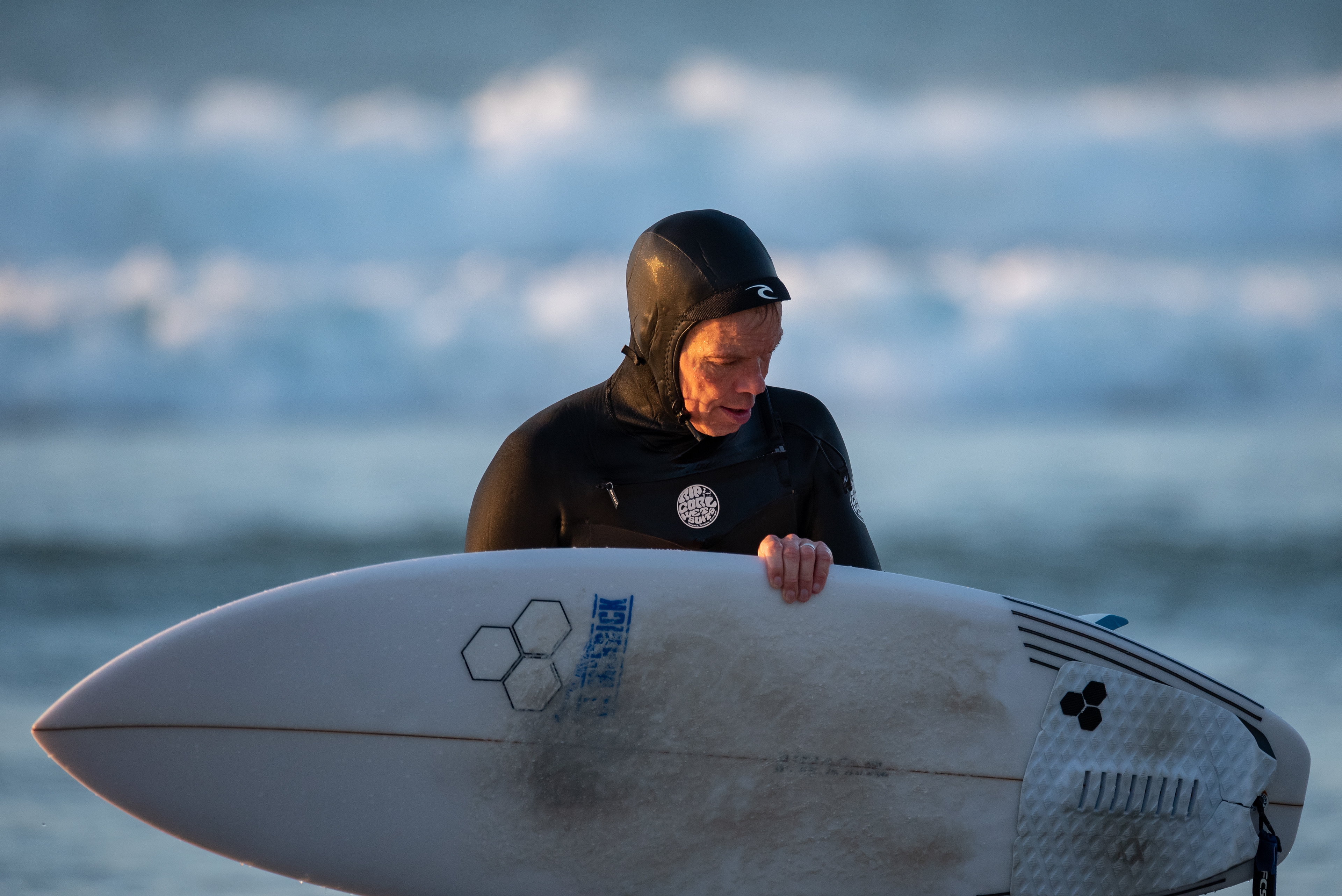 Surfer, Porthtowan Beach, Cornwall  13/11/2022 © Simon Shea