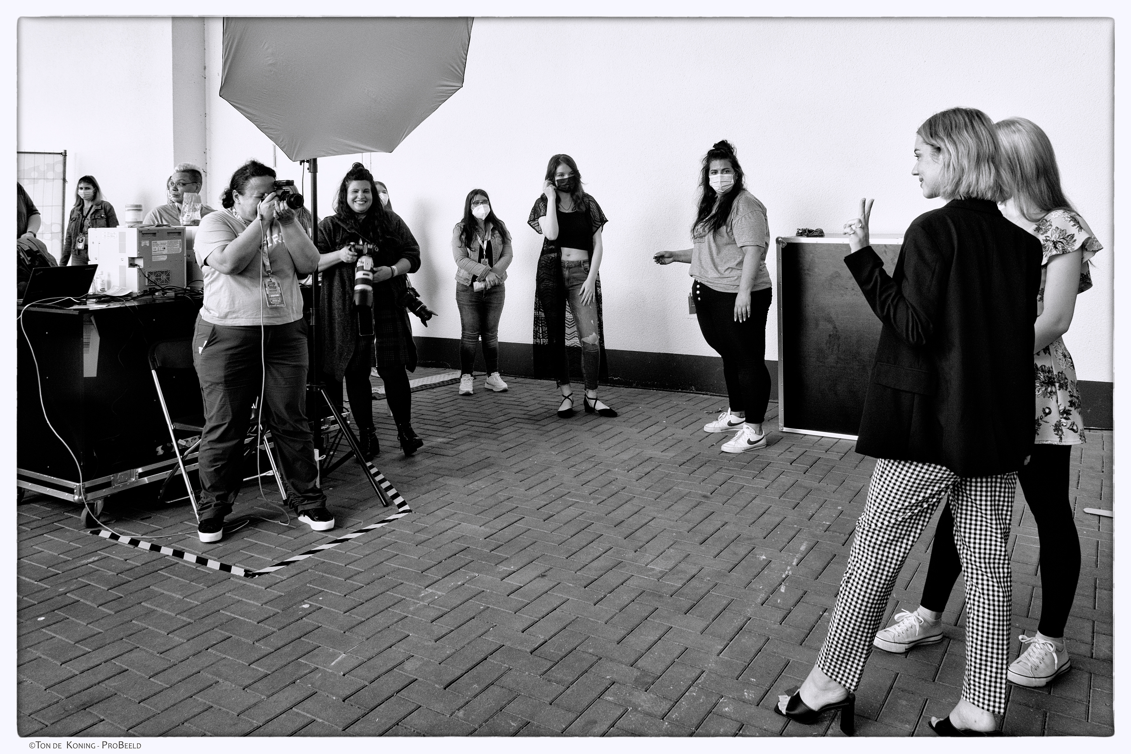 Crew at the photostudio with Adelaide Kane (Mary, Queen of Scots in Reign)