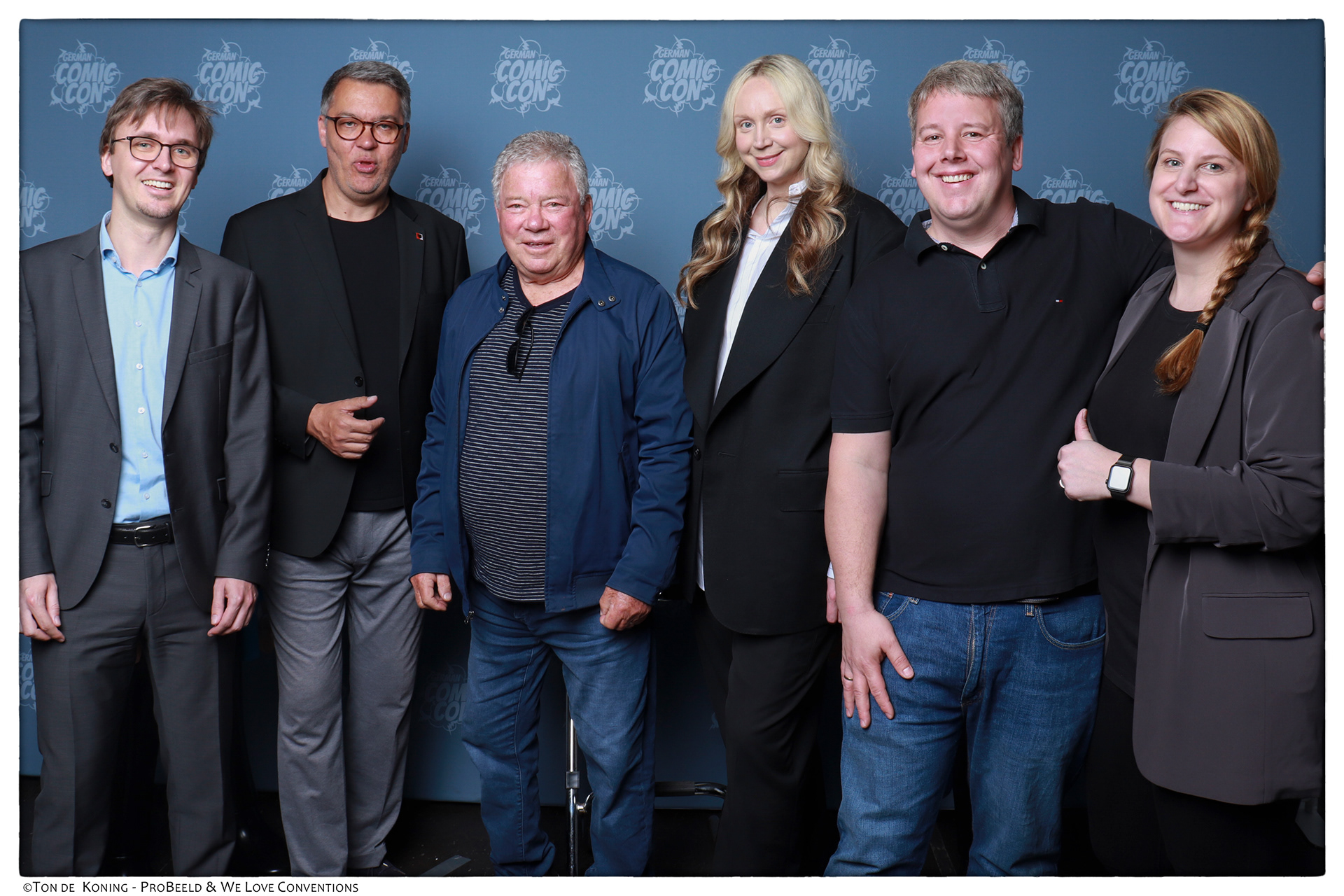 Mayor of Dortmund, Thomas Westphal with William Shatner (a.o. Star Trek & Boston Legal), Gwendoline Christie (o.a. Game of Thrones, Star Wars en Wednesday), Robin Uhlenbruch (Westfalenhallen) and Markus & Daniela Borchert (We Love Conventions).