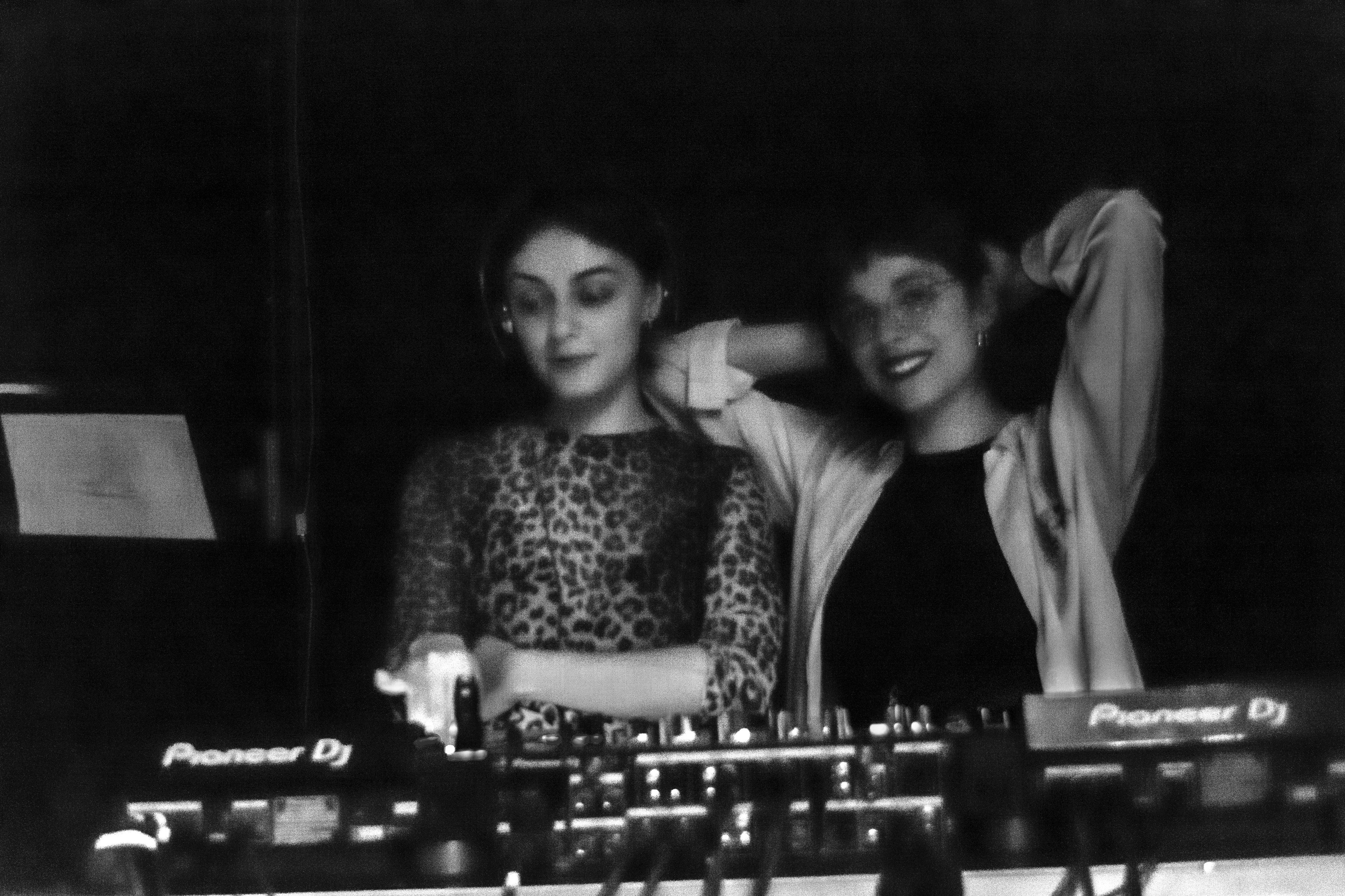 DJ's