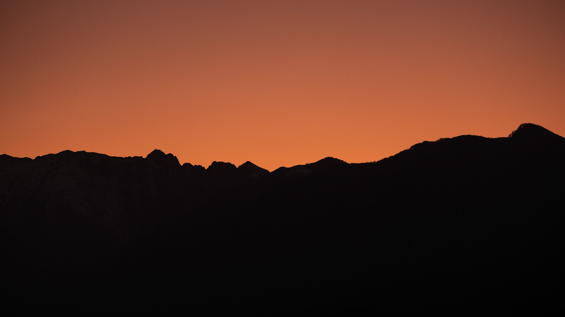 mountain sunset | low-key