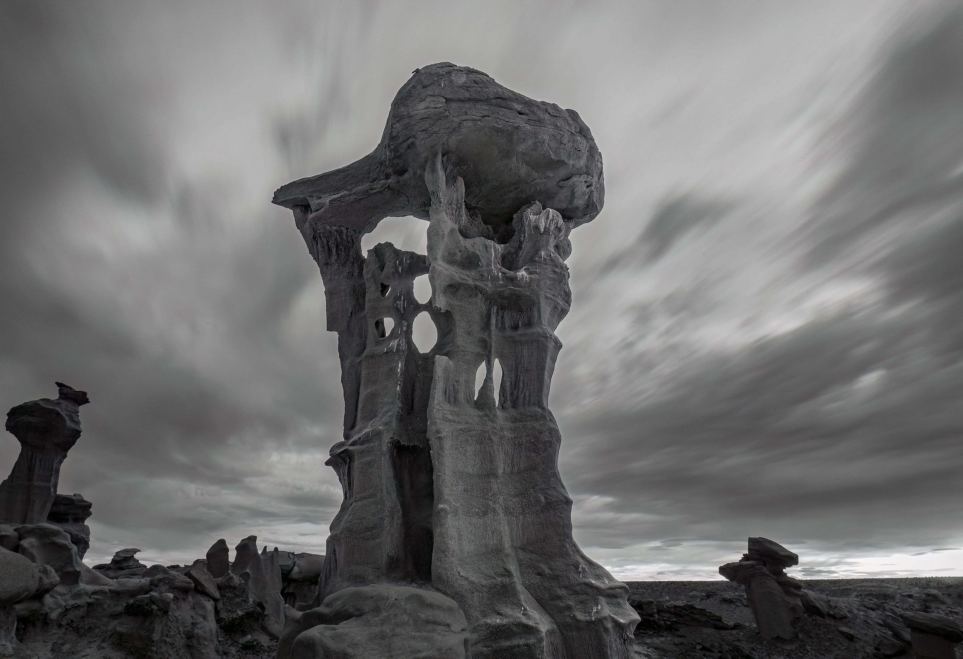Alien Throne Black and White