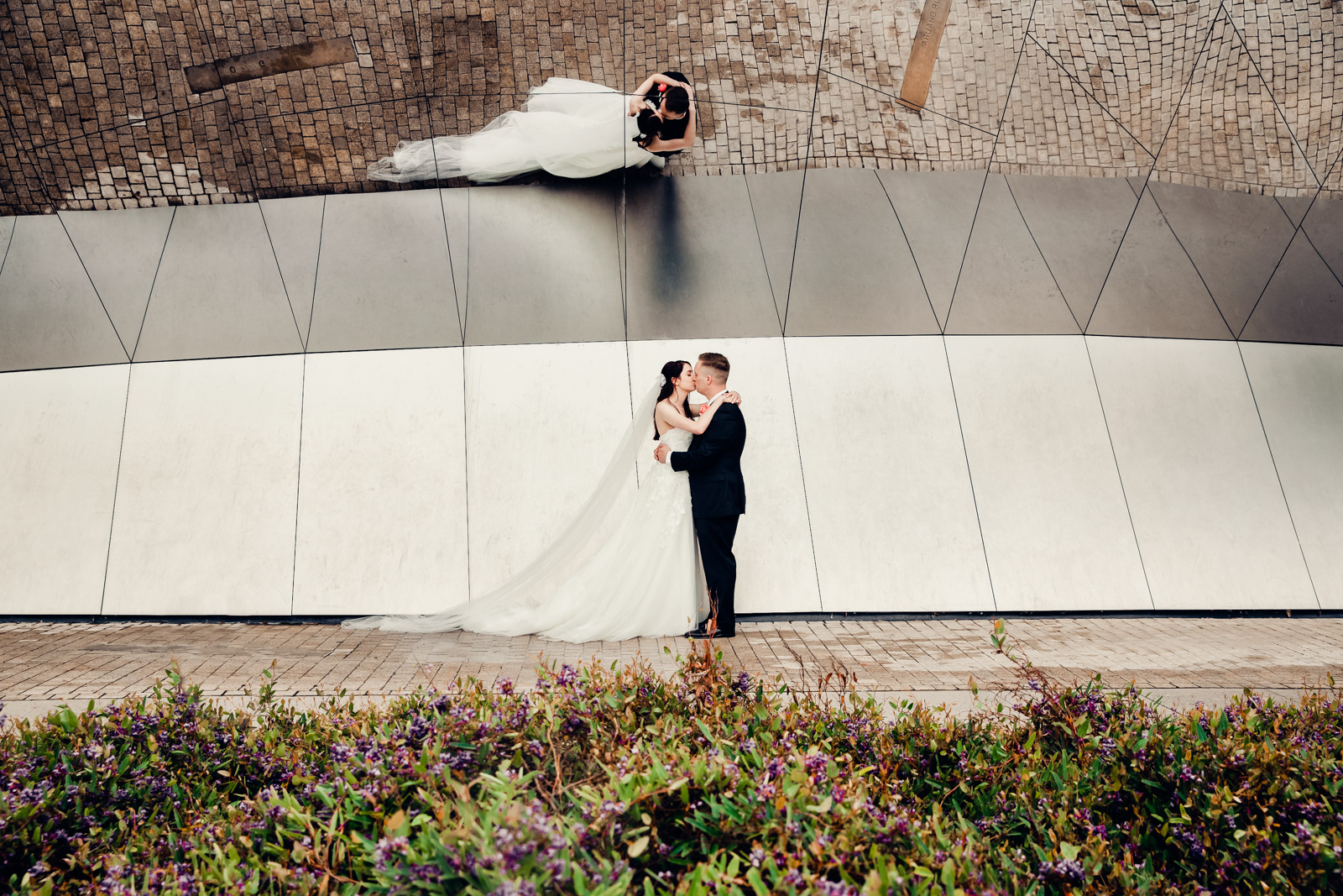 Wedding photos at the National Museum in Canberra. By Olia Photography.