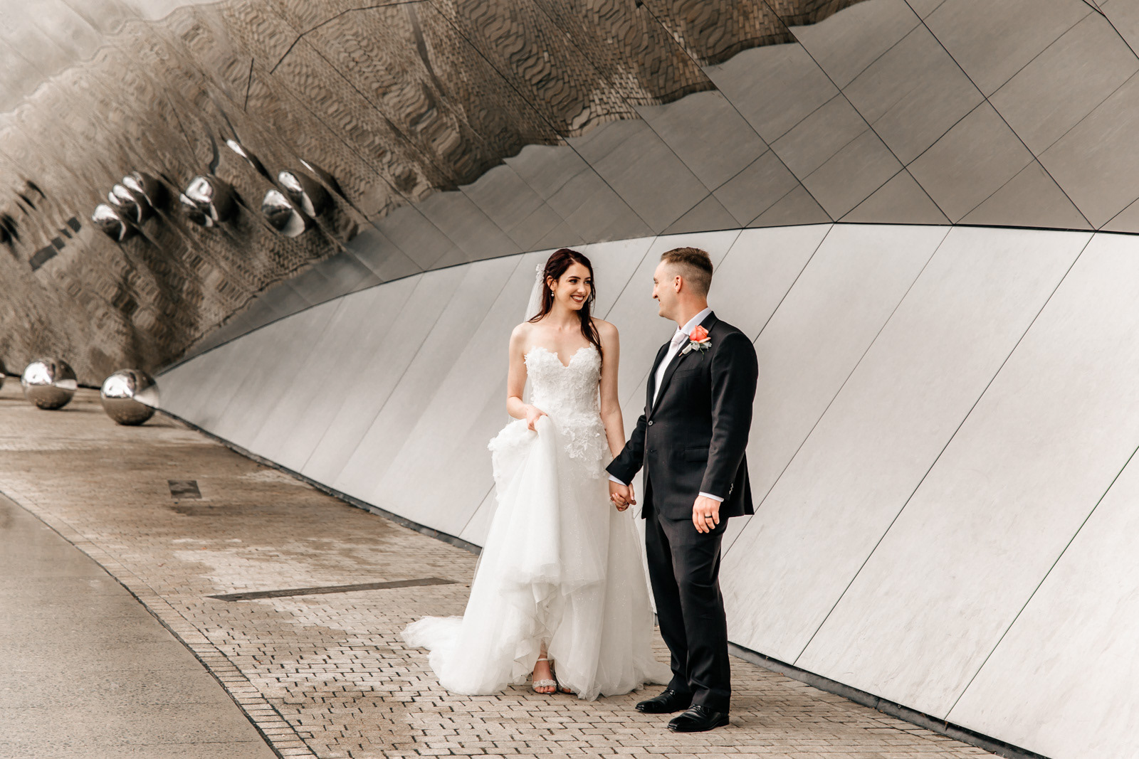 Wedding photos at the National Museum in Canberra. By Olia Photography.