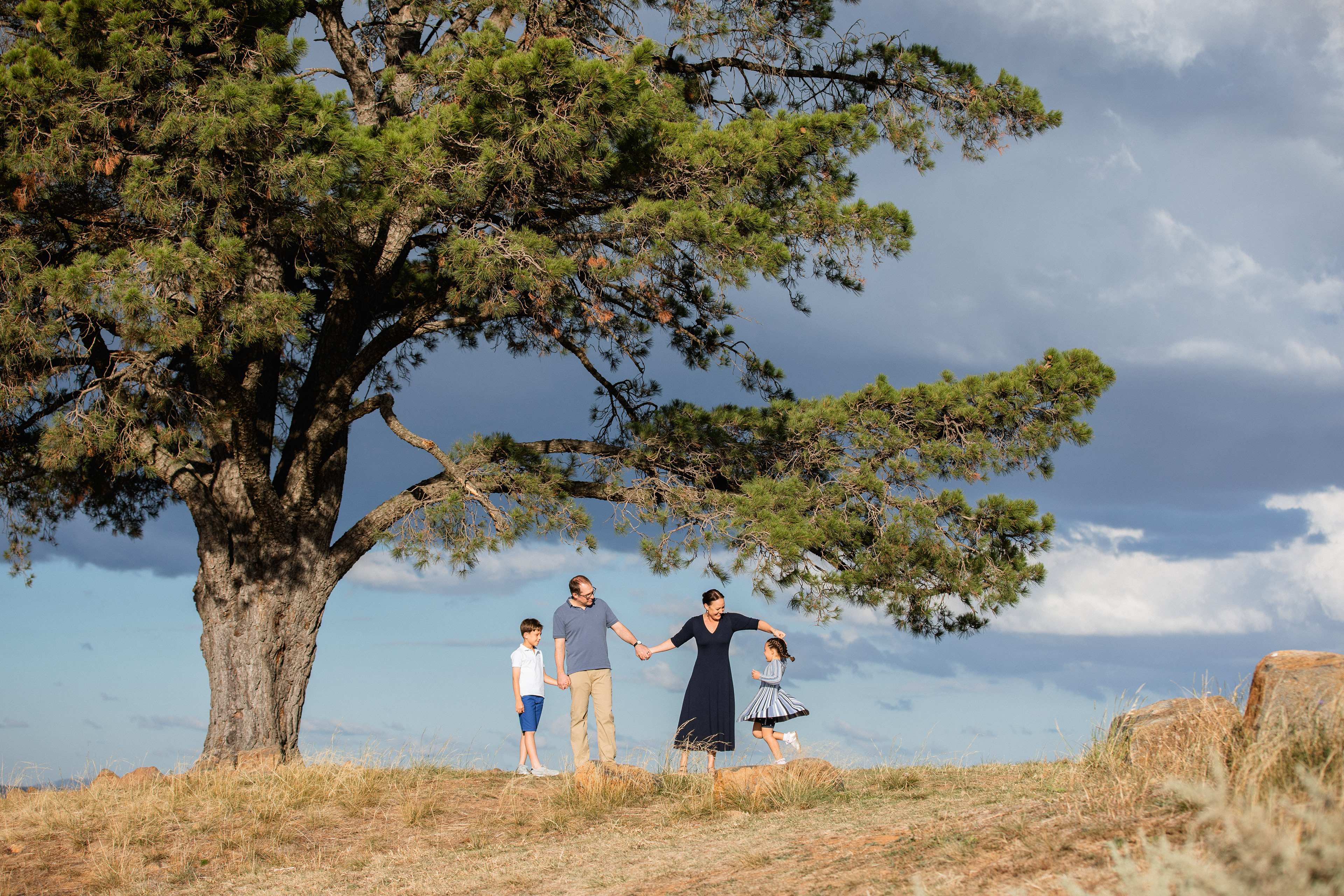 Outdoor family photoshoot in Canberra with Olia Photography, natural and timeless family portraits.