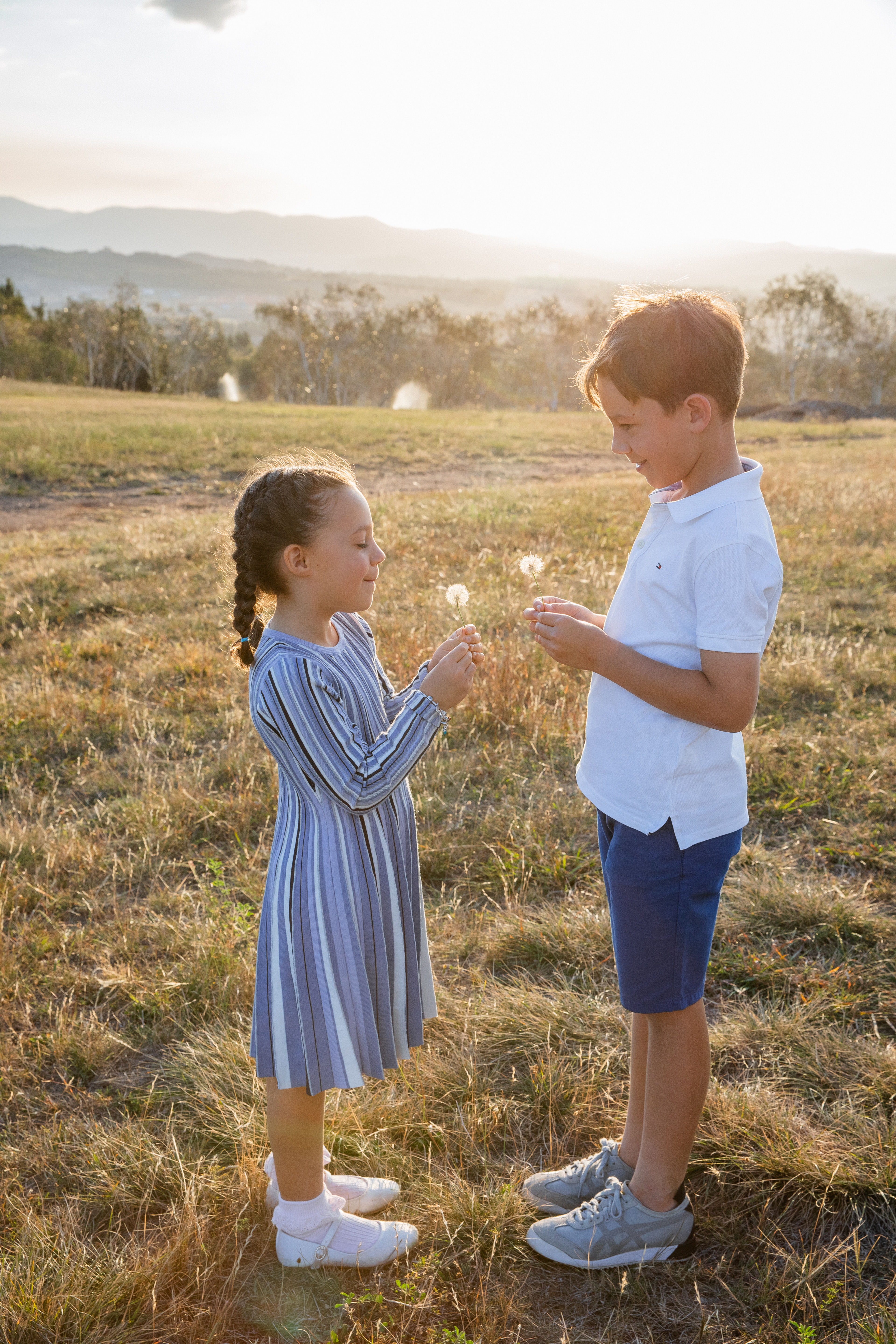 Outdoor family photoshoot in Canberra with Olia Photography, natural and timeless family portraits.