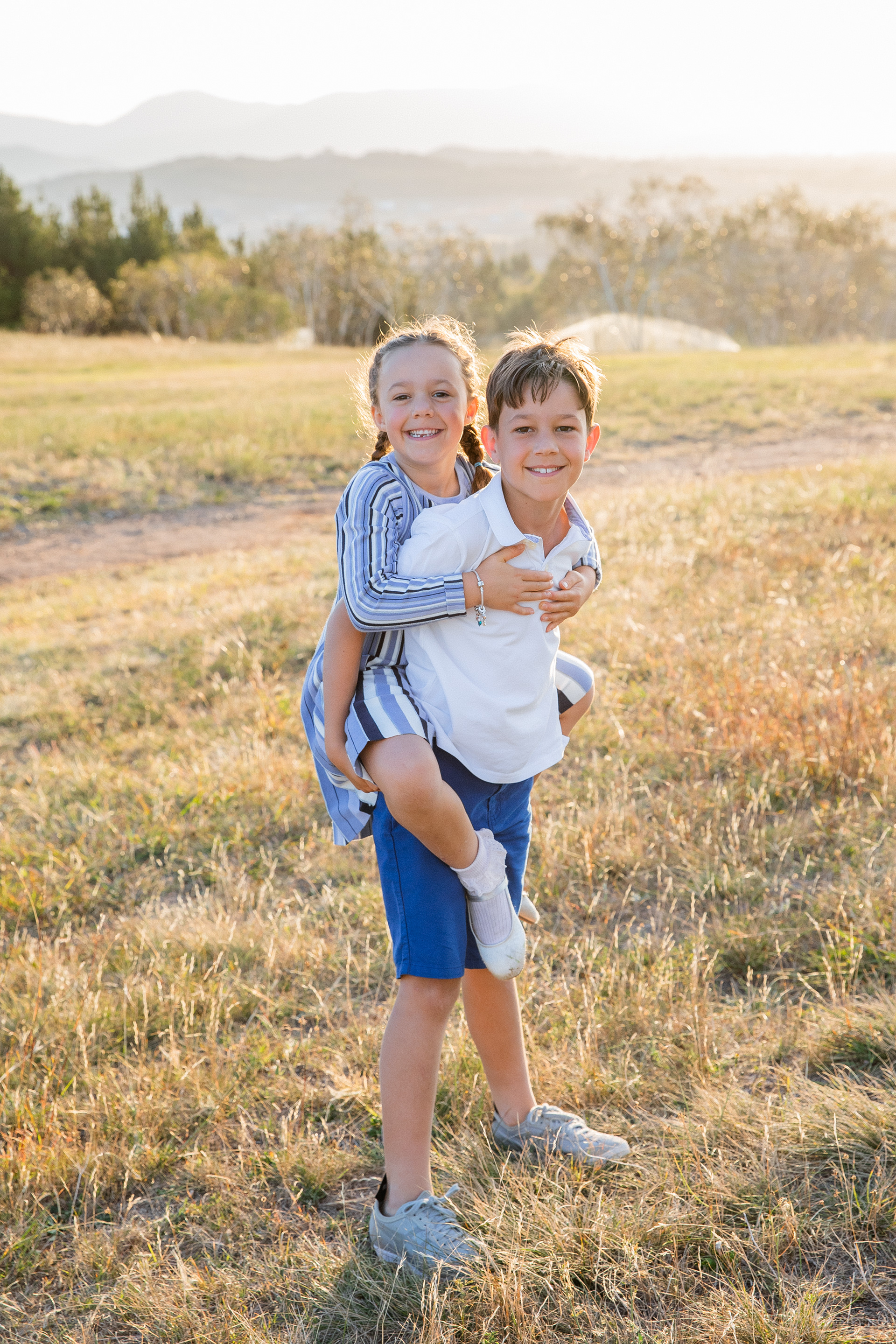Outdoor family photoshoot in Canberra with Olia Photography, natural and timeless family portraits.
