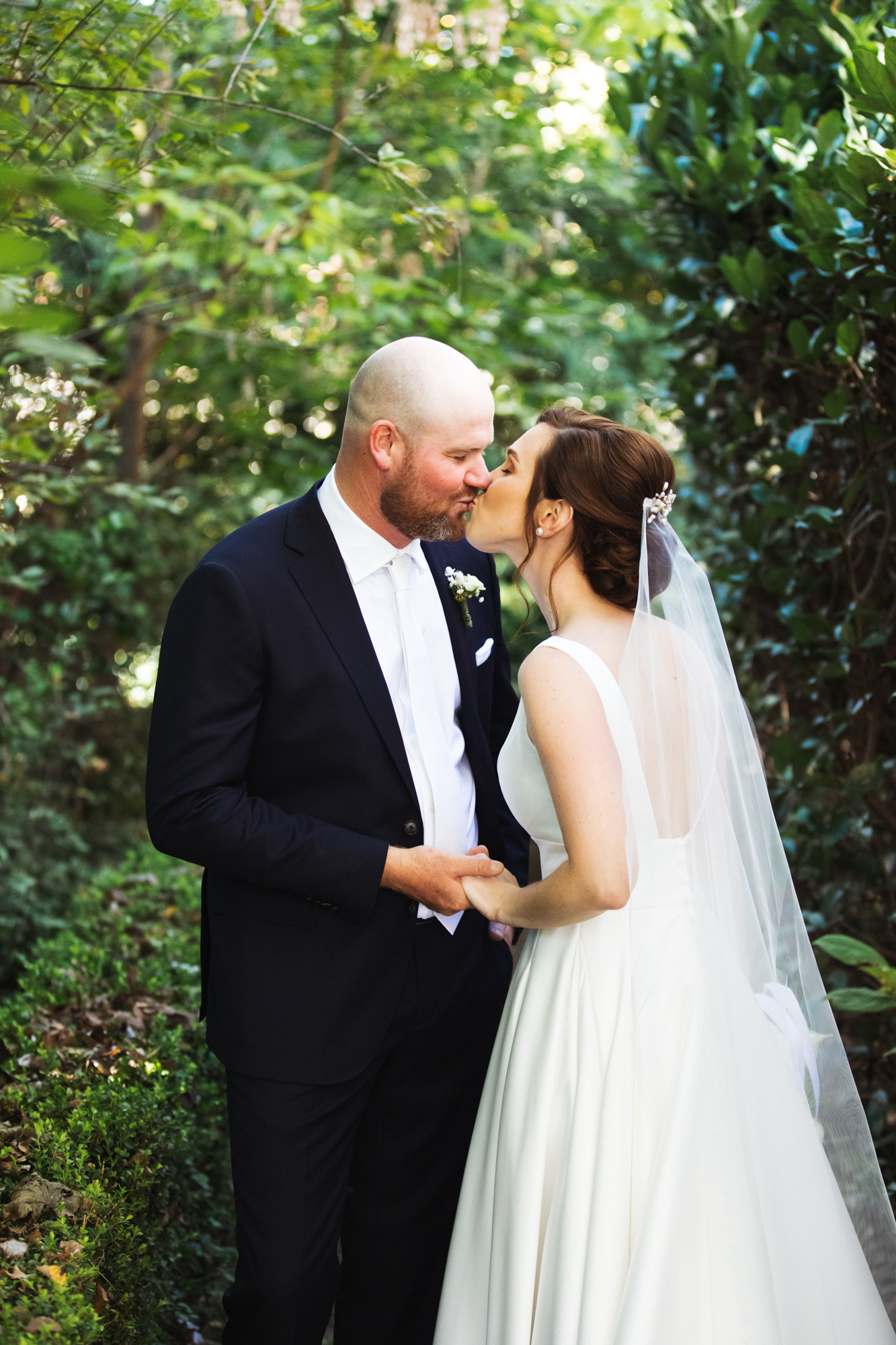 Wedding at the Gold Creek Chapel in Canberra. Captured by Olia Photography.