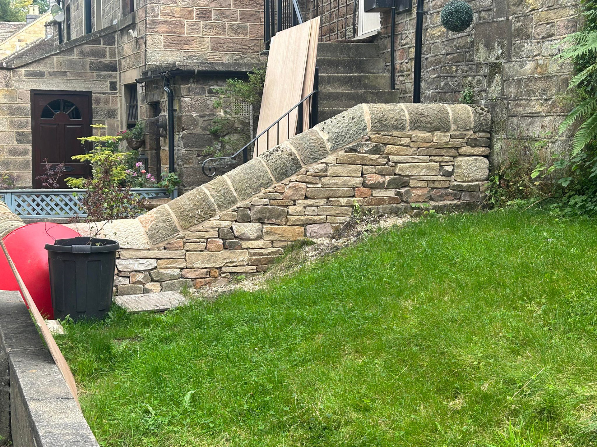 Gritstone garden wall. Lea nr Matlock