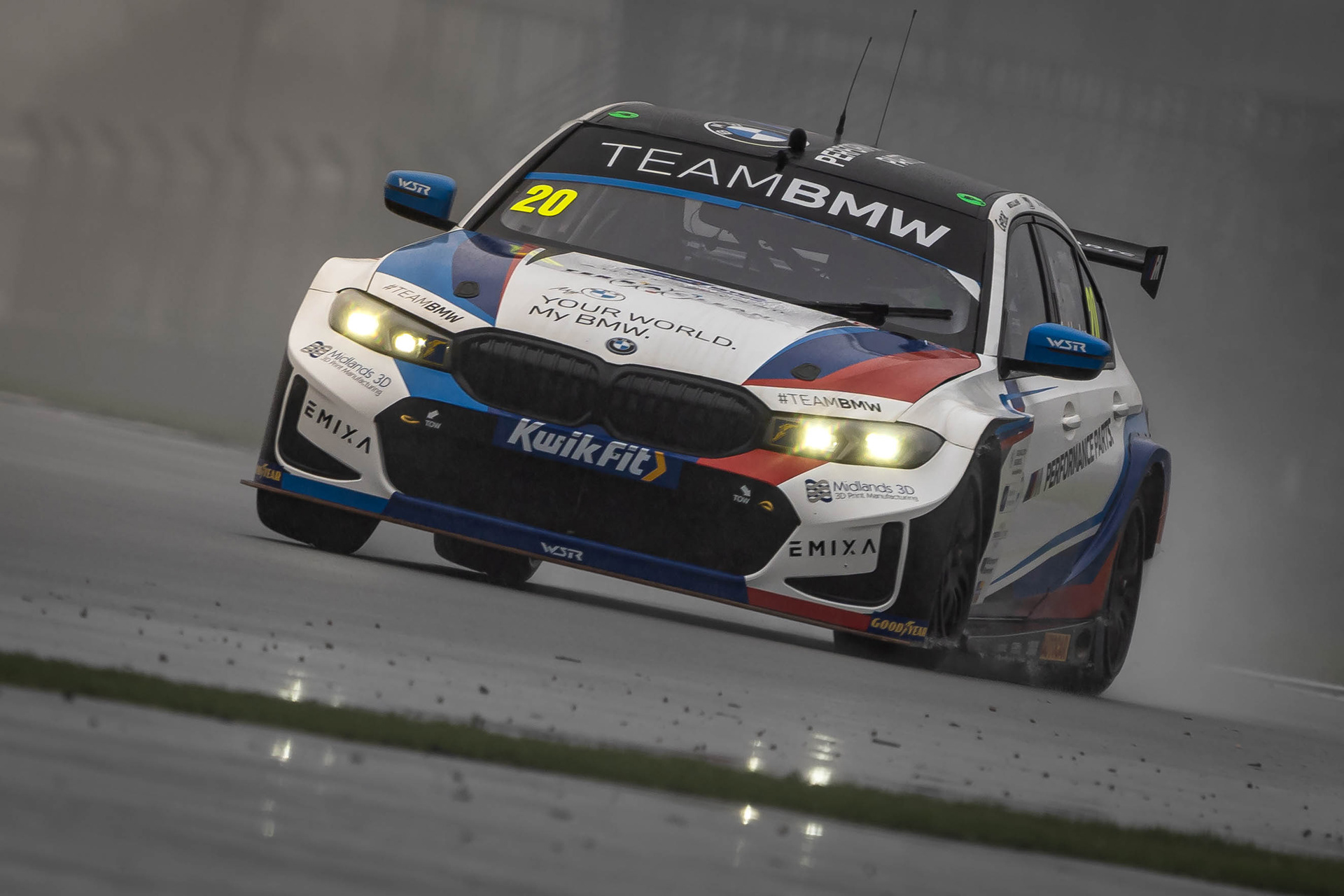 Colin Turkington - Team BMW - BMW 330e M Sport