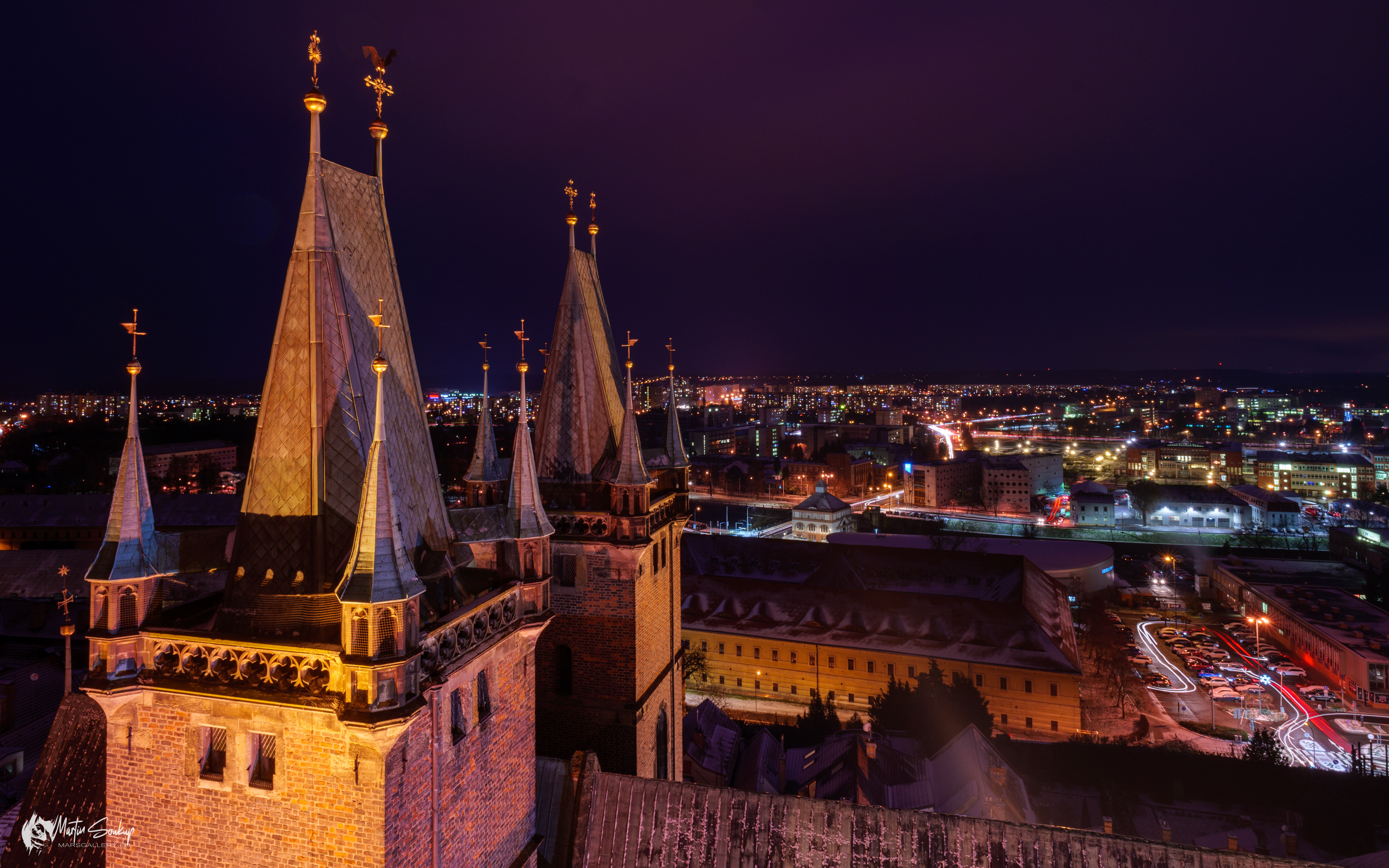 Věže Katedrály Sv. Ducha a jih Hradce Králové