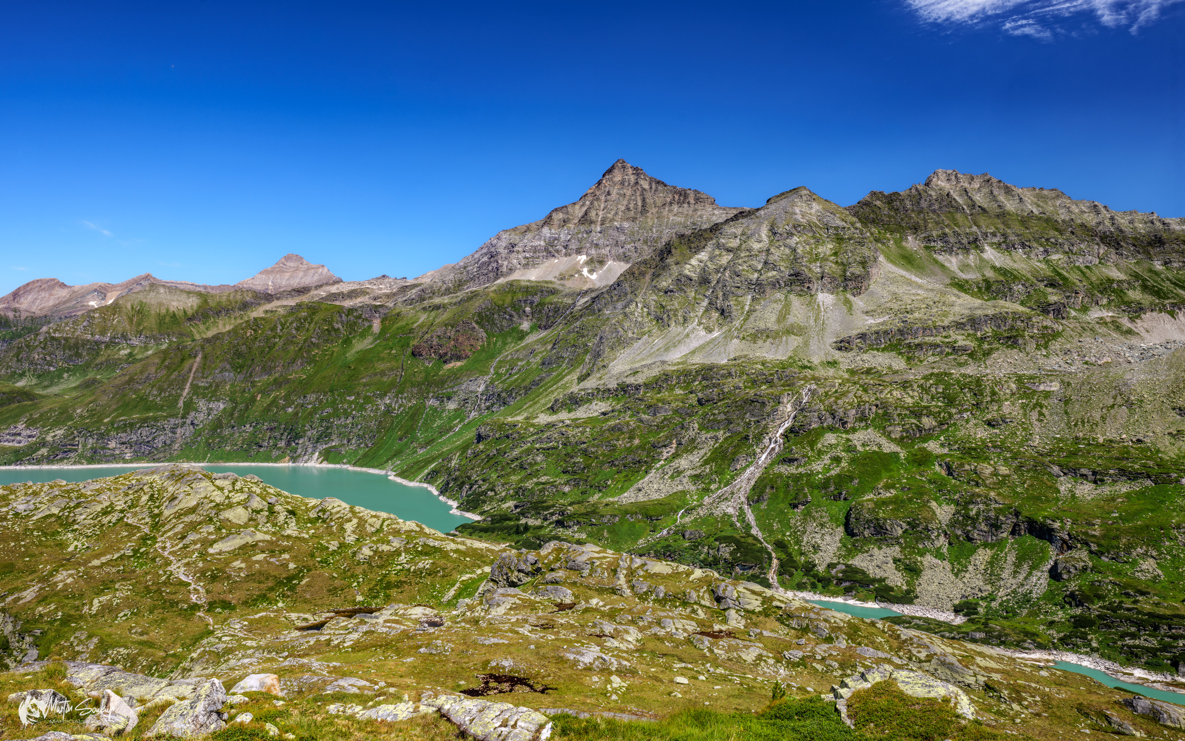 Na severovýchod od Weißsee je další velké umělé jezero Tauernmoossee 