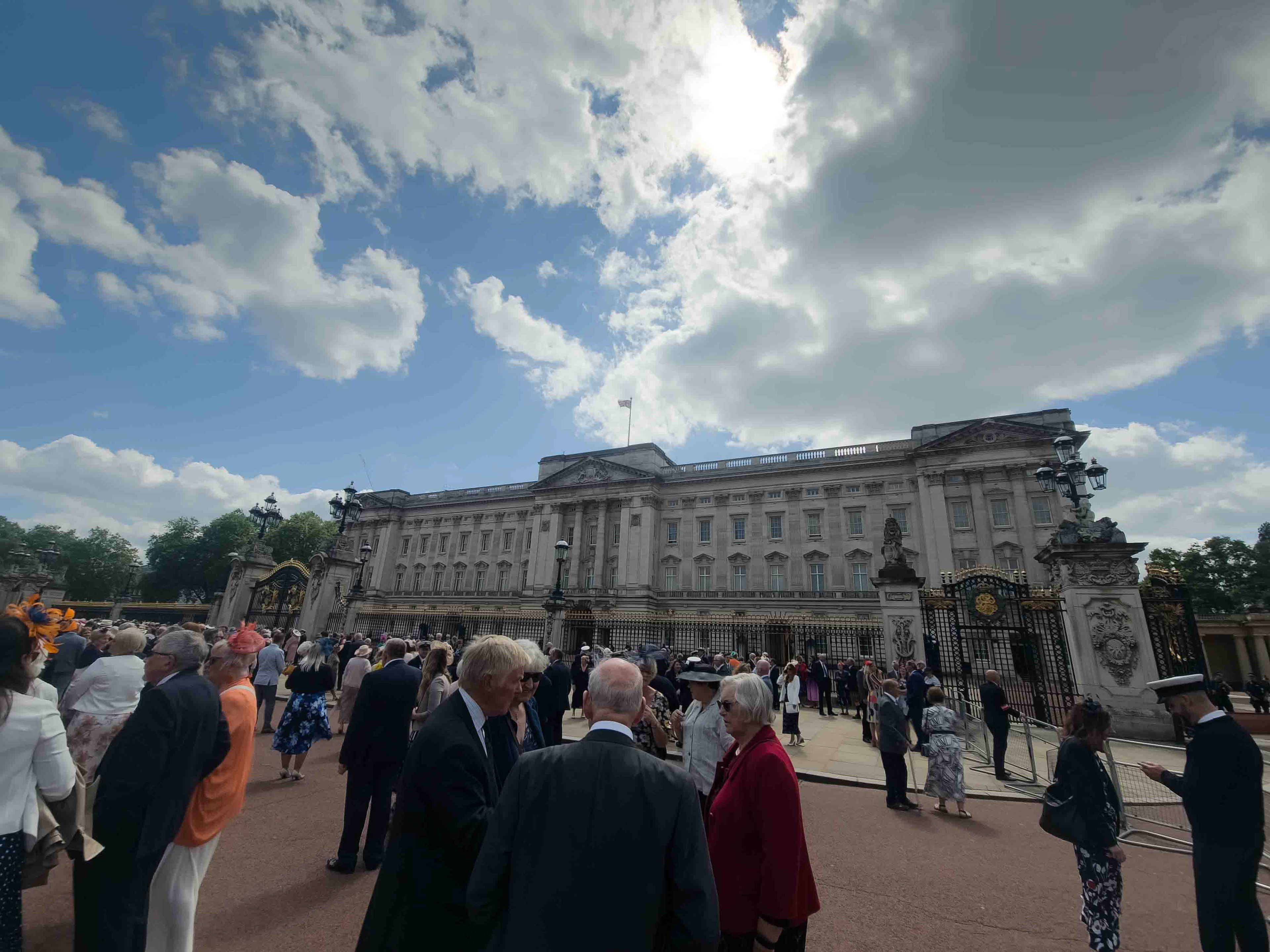 Front of Buckingham Palance