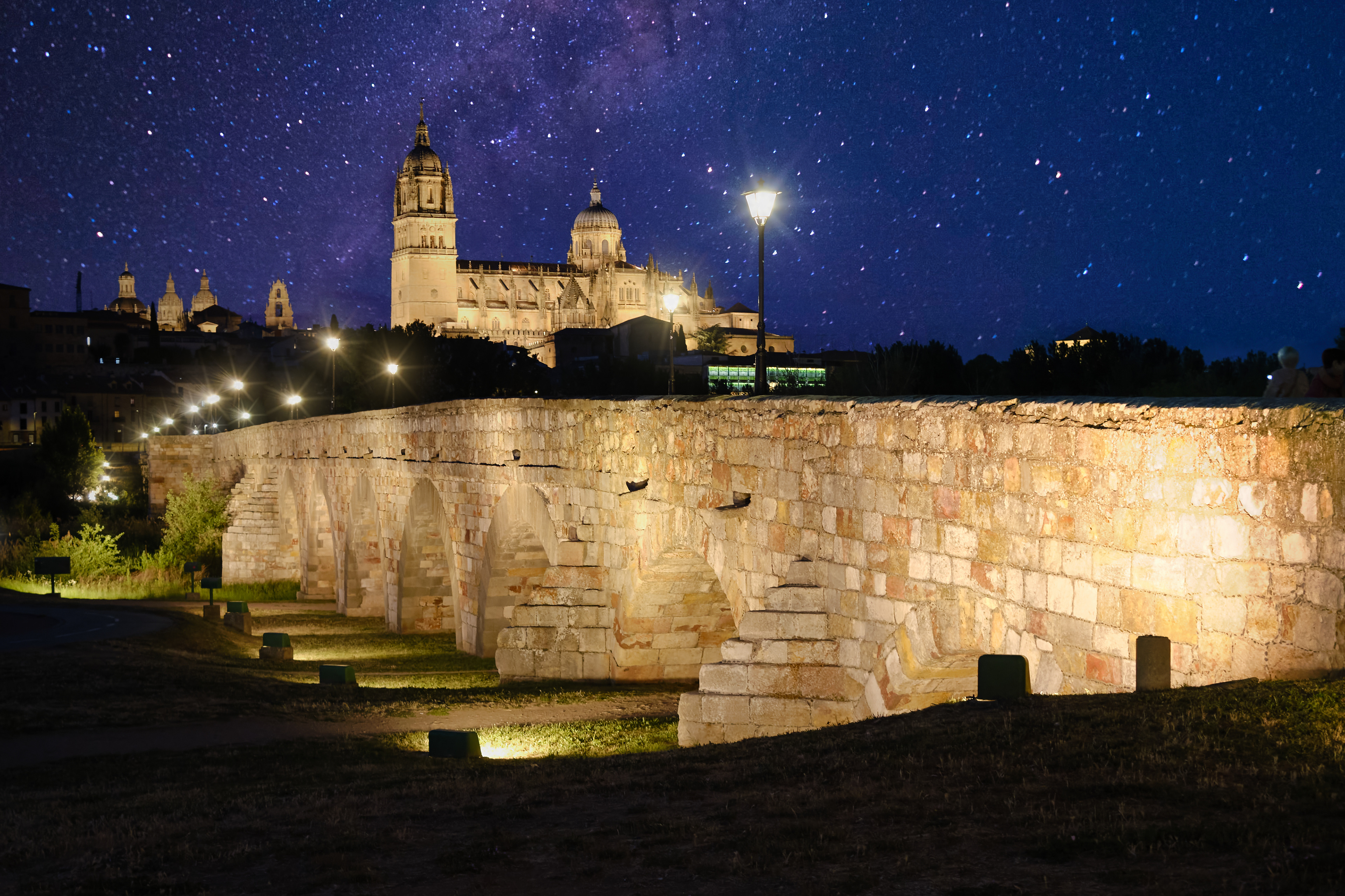 The Roman bridge of Salamanca also known as Puente Mayor del Tormes is a Roman bridge crossing the Tormes River on the banks of the city of Salamanca, in Castile and León, Spain