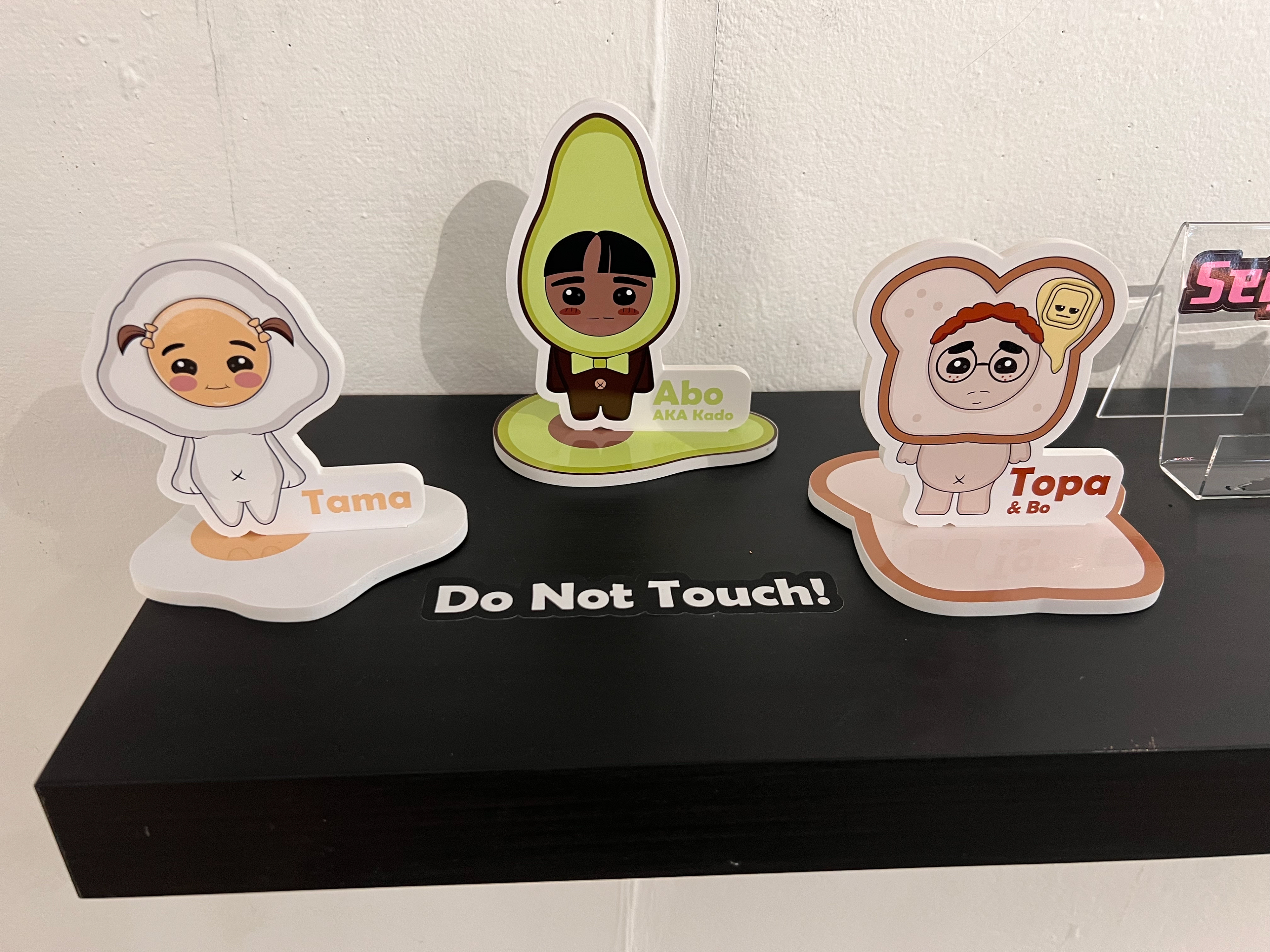Brekki Bunch Standees