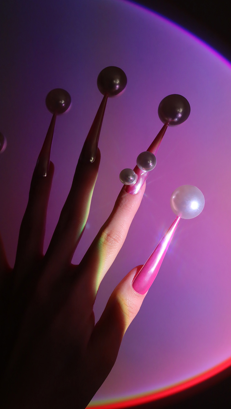 ©NAILIST_ONE : GRAVITY