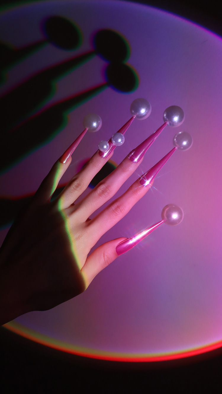 ©NAILIST_ONE : GRAVITY