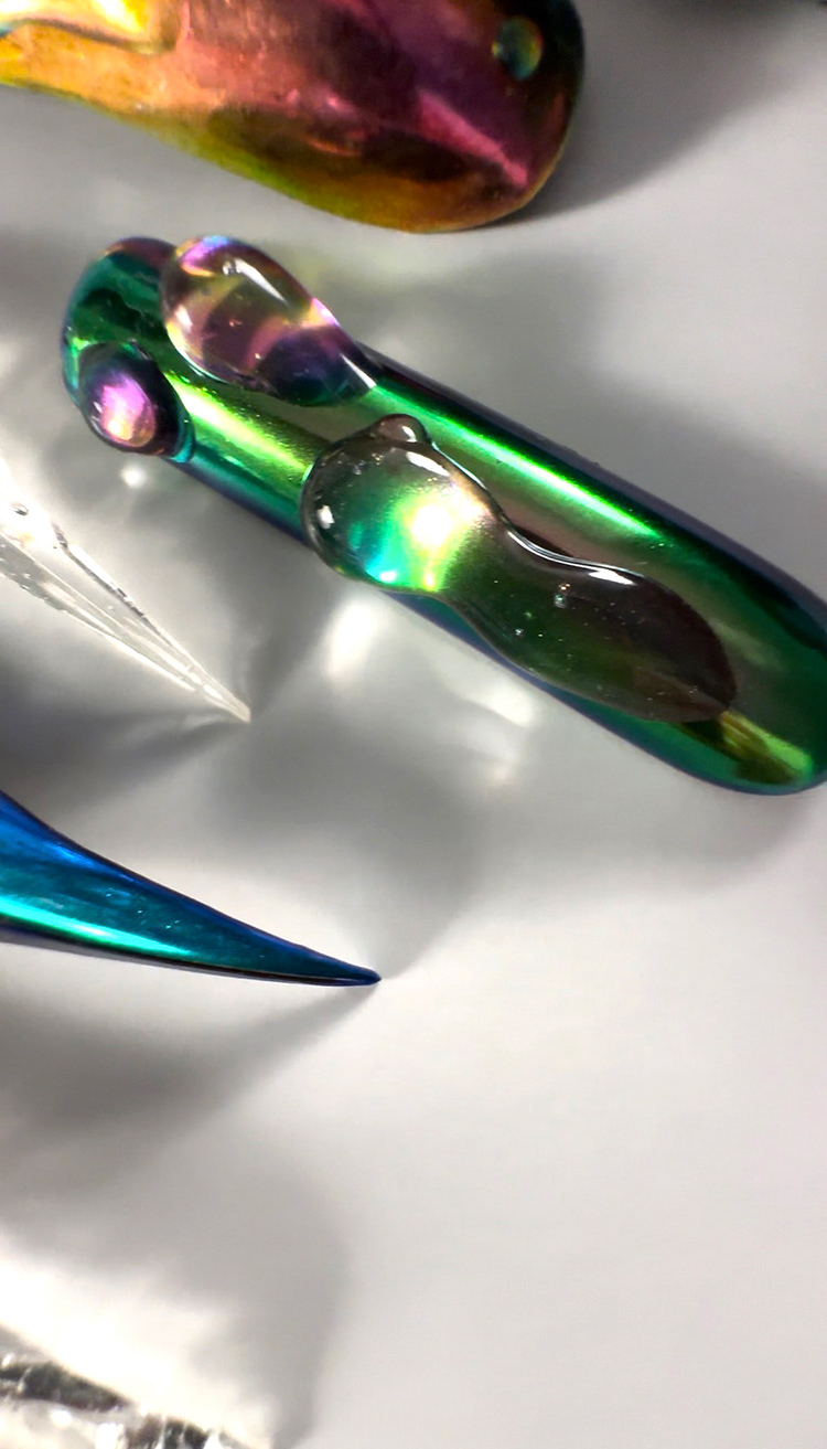©NAILIST_ONE : LIQUID FOREST CHROME