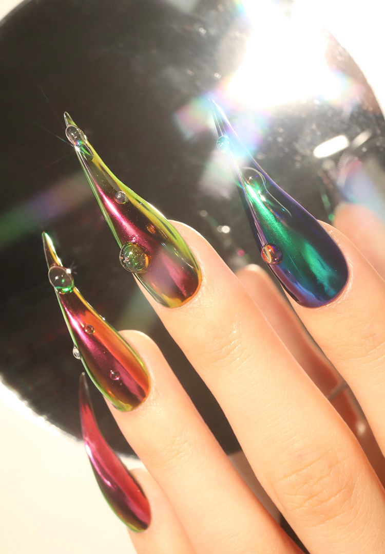 ©NAILIST_ONE : LIQUID FOREST CHROME
