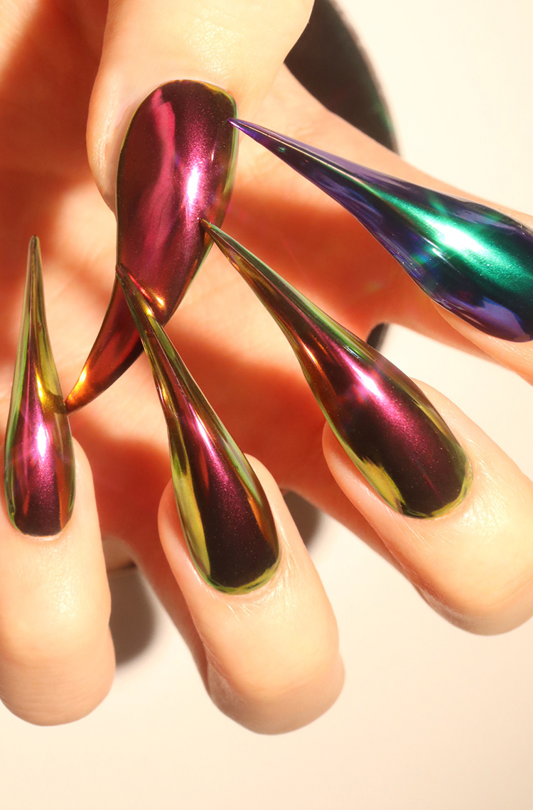 ©NAILIST_ONE : LIQUID FOREST CHROME