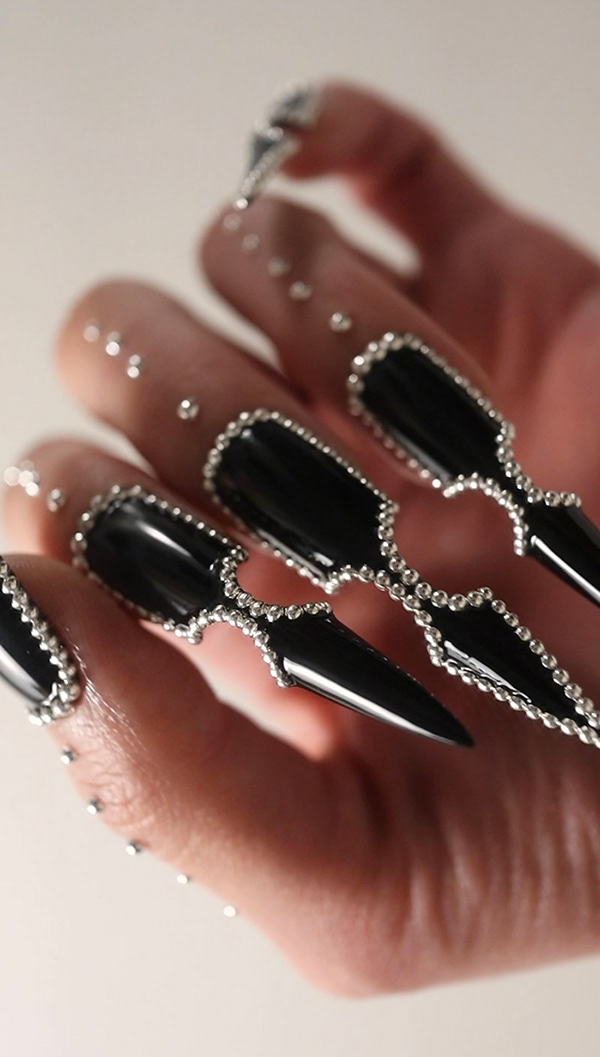 ©NAILIST_ONE : ONYX